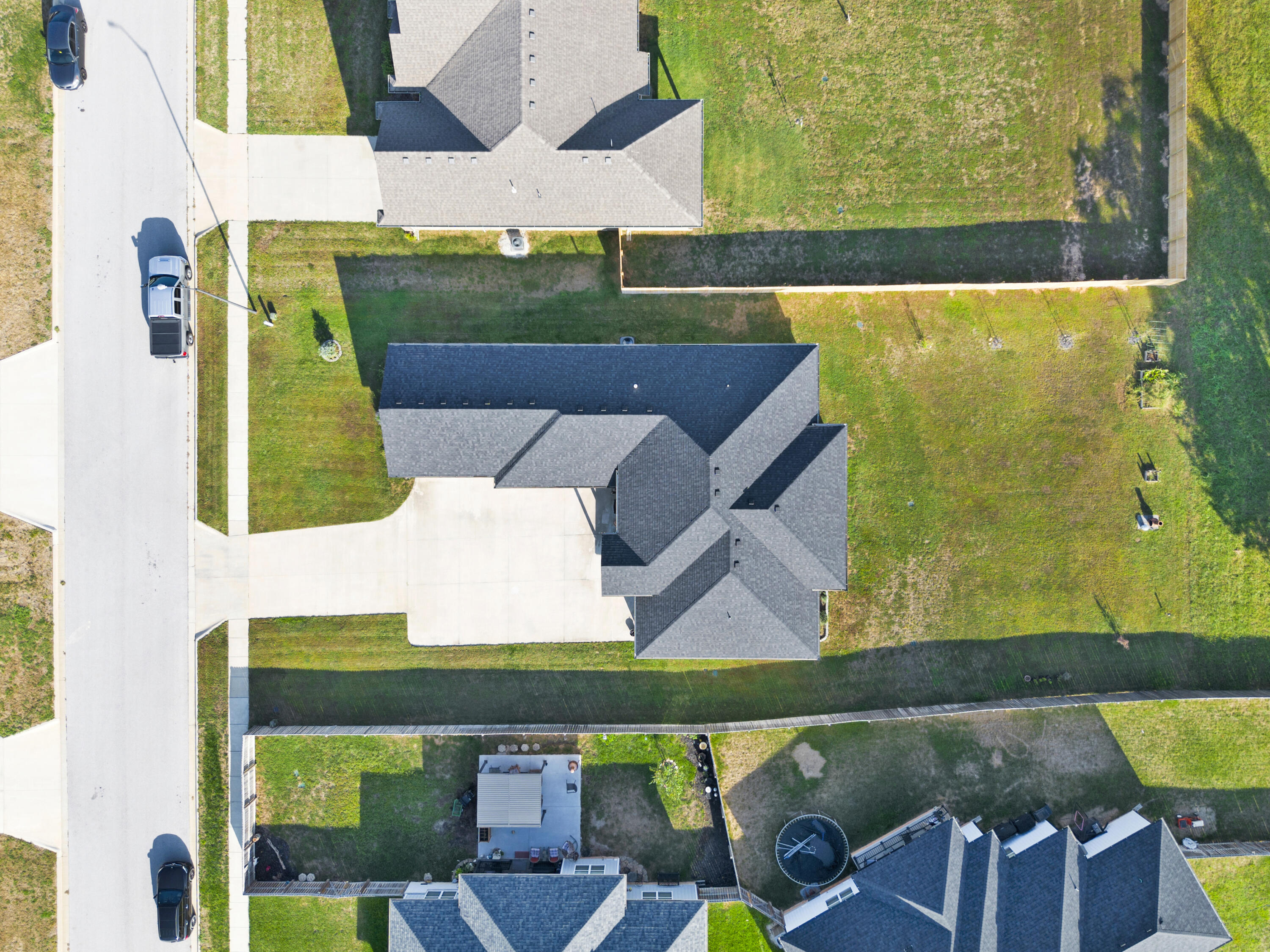 main property photo 30