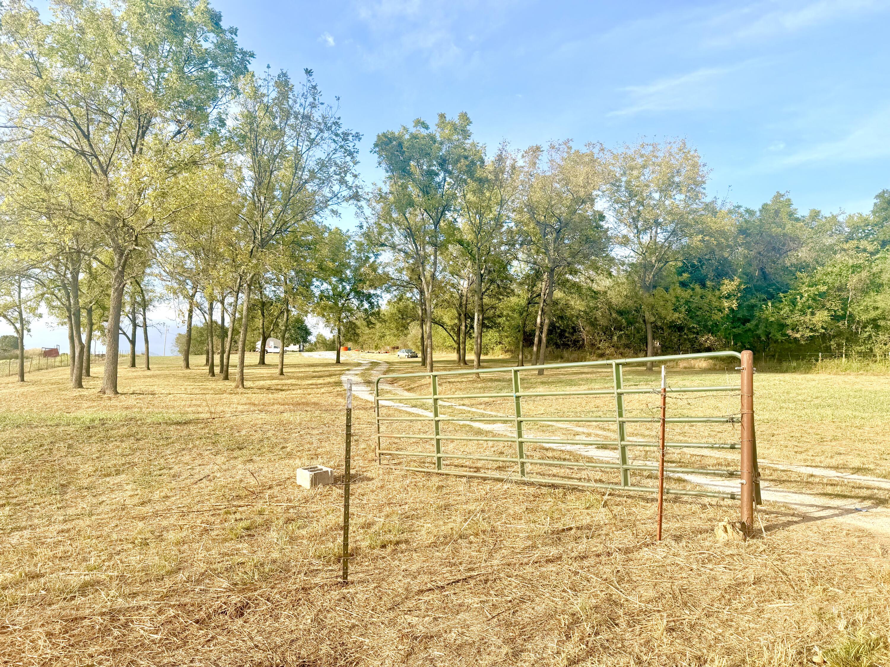 main property photo 7