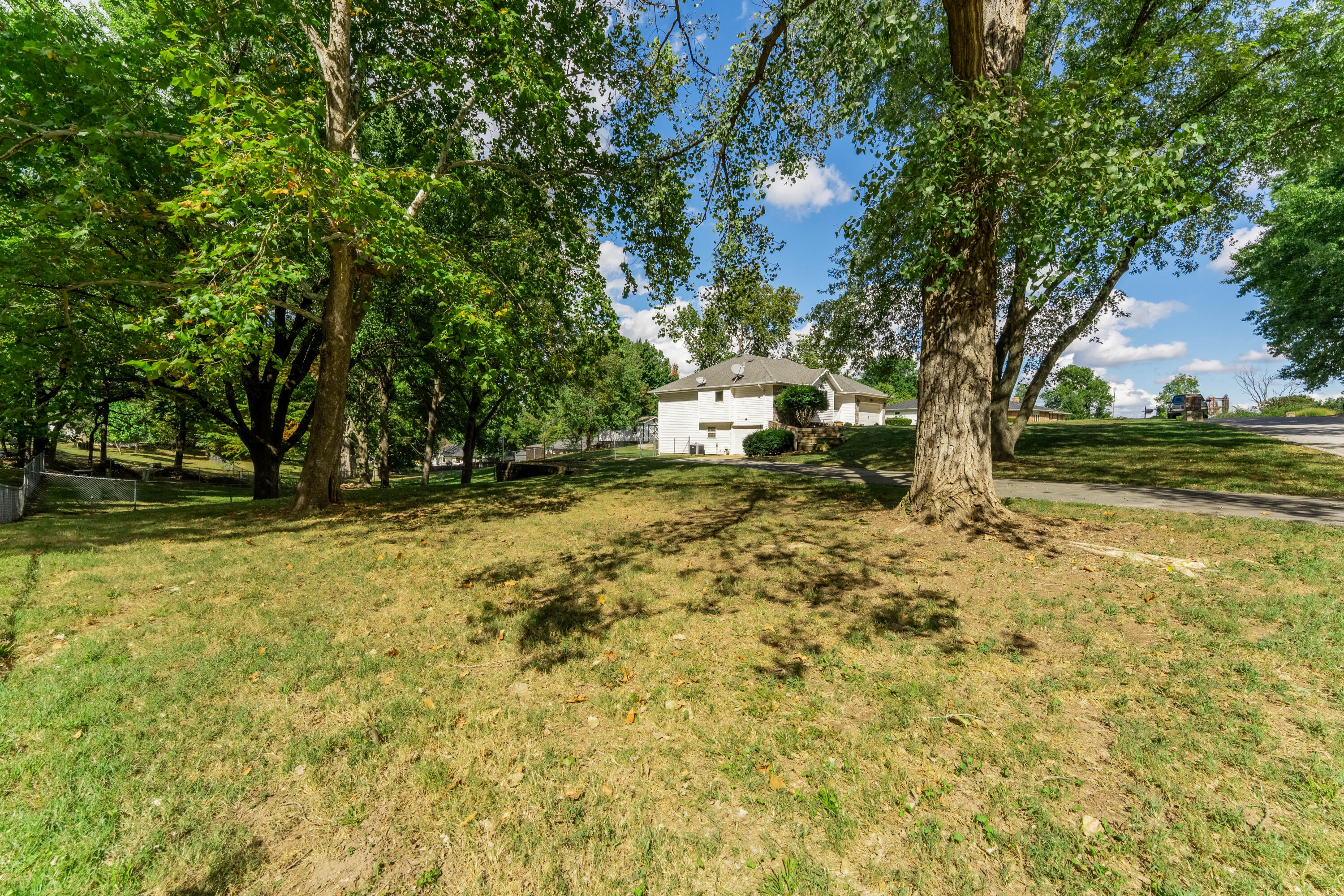 main property photo 51