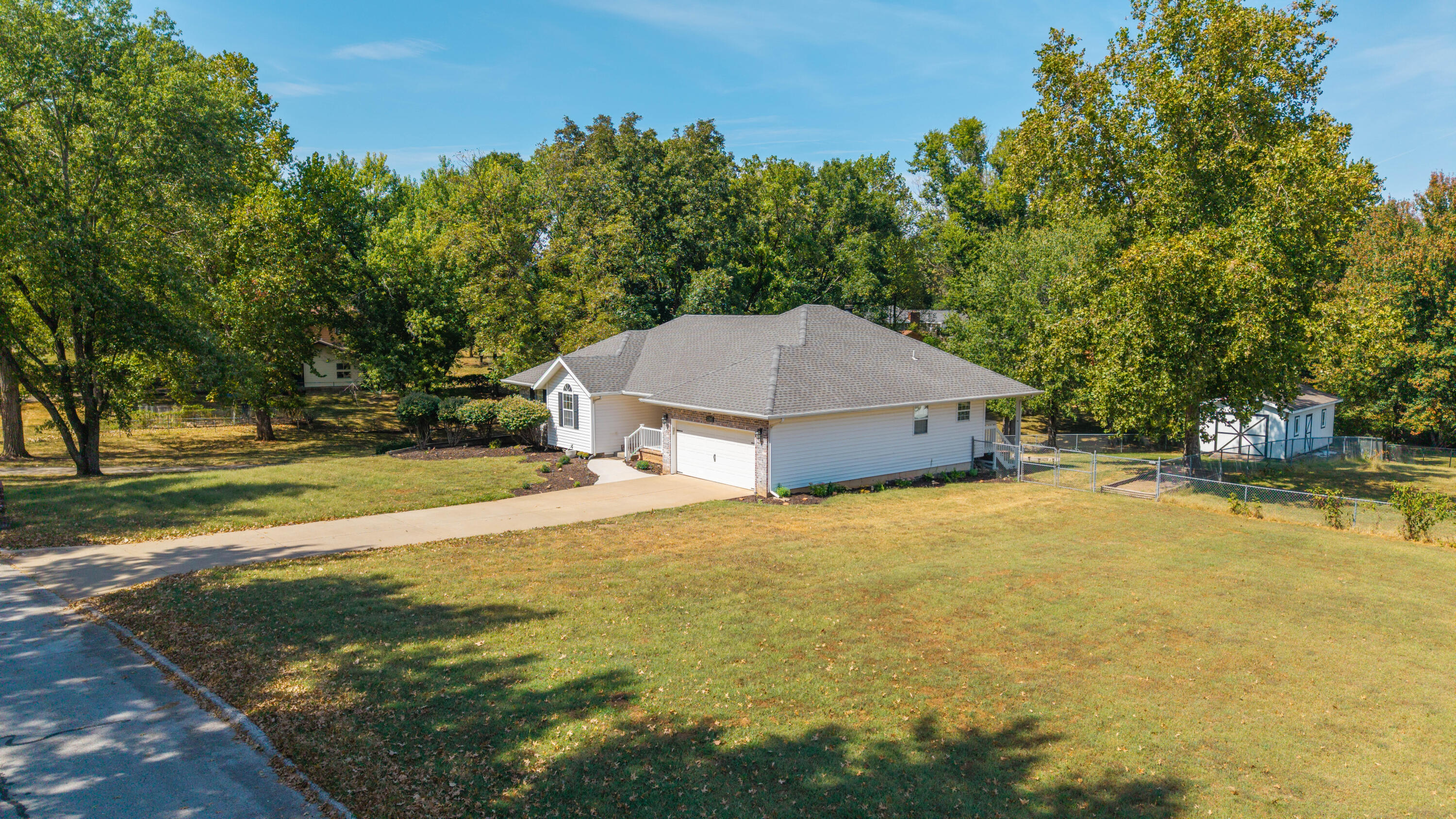 main property photo 77