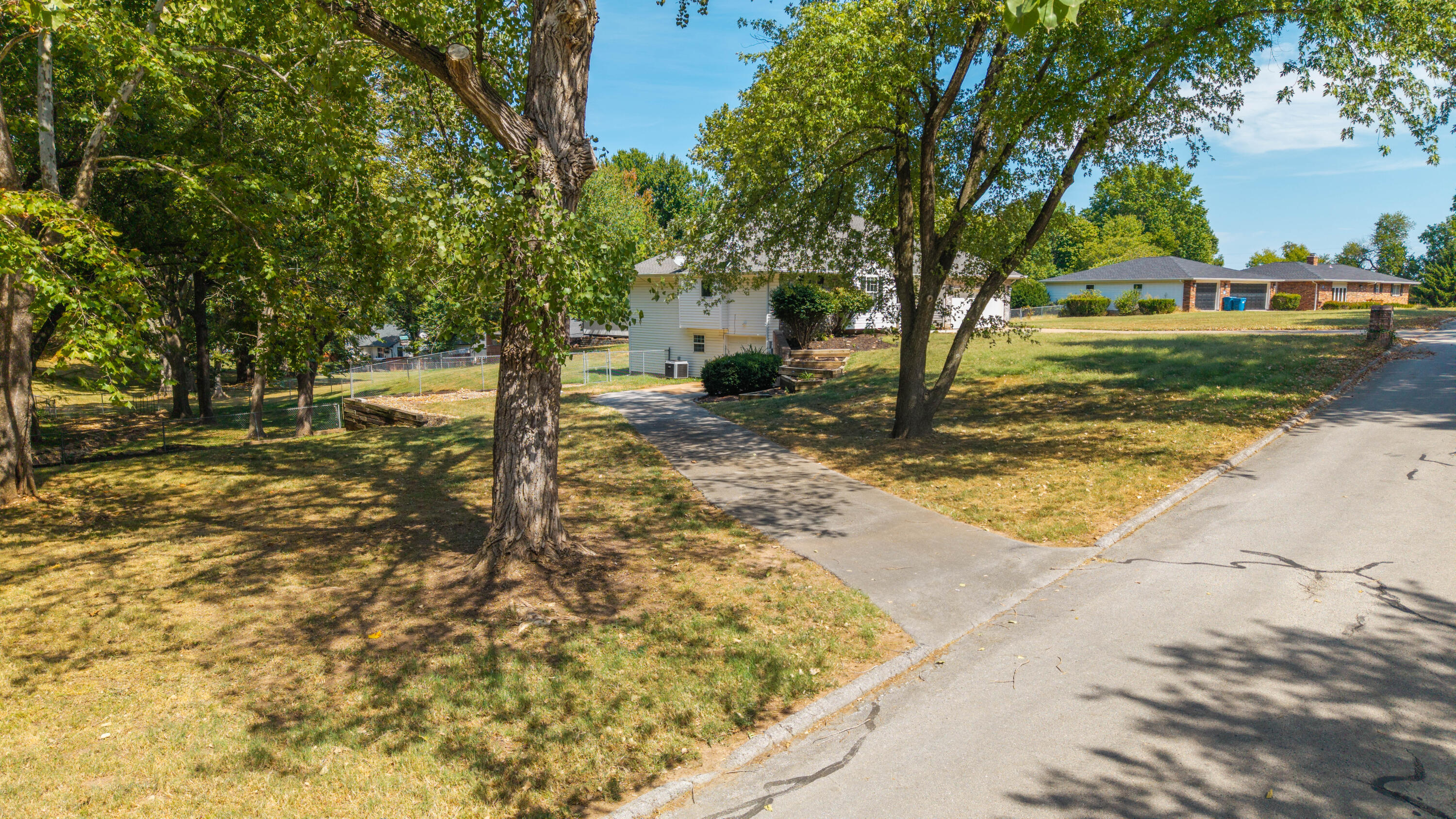 main property photo 79