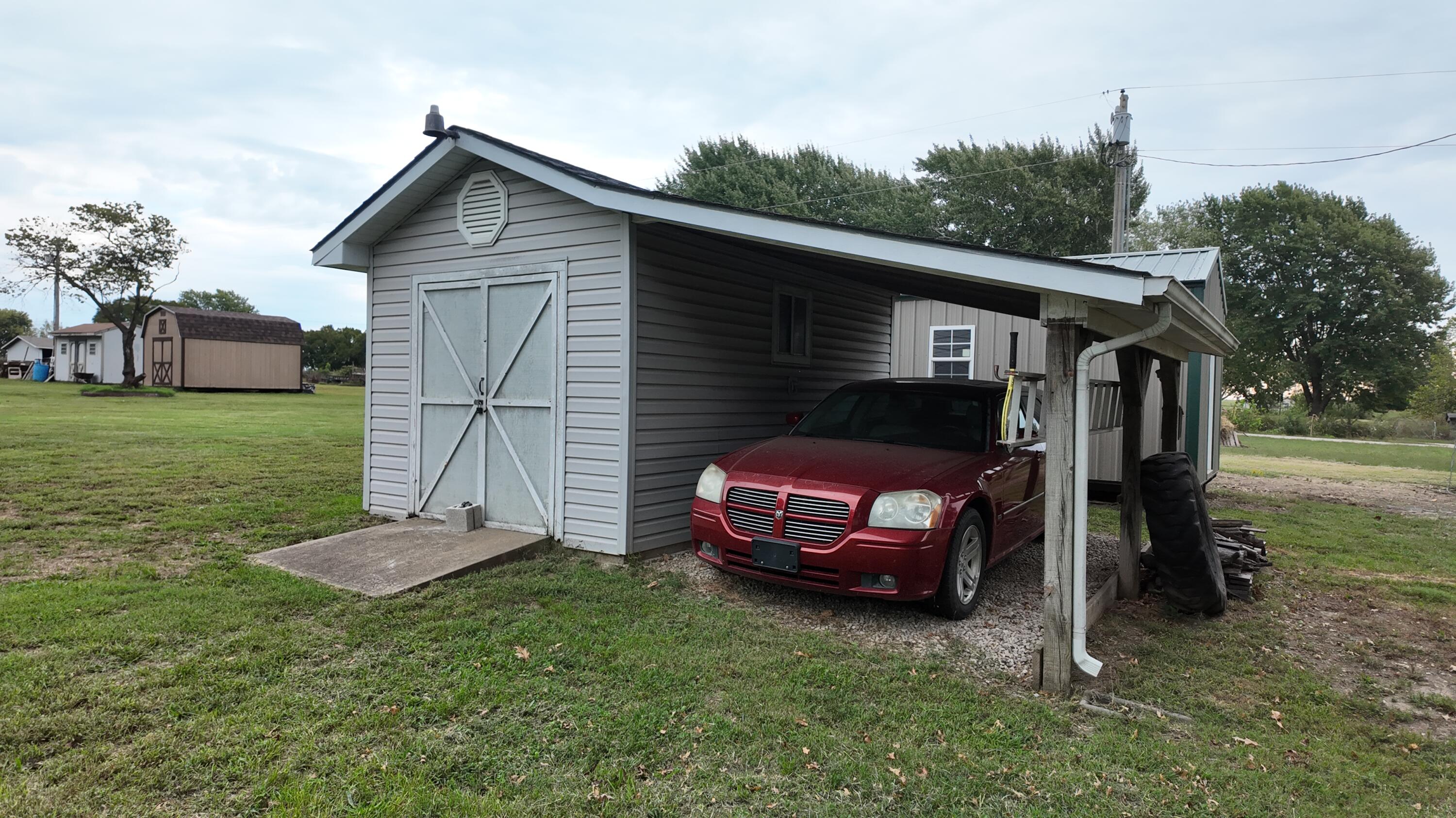 main property photo 5