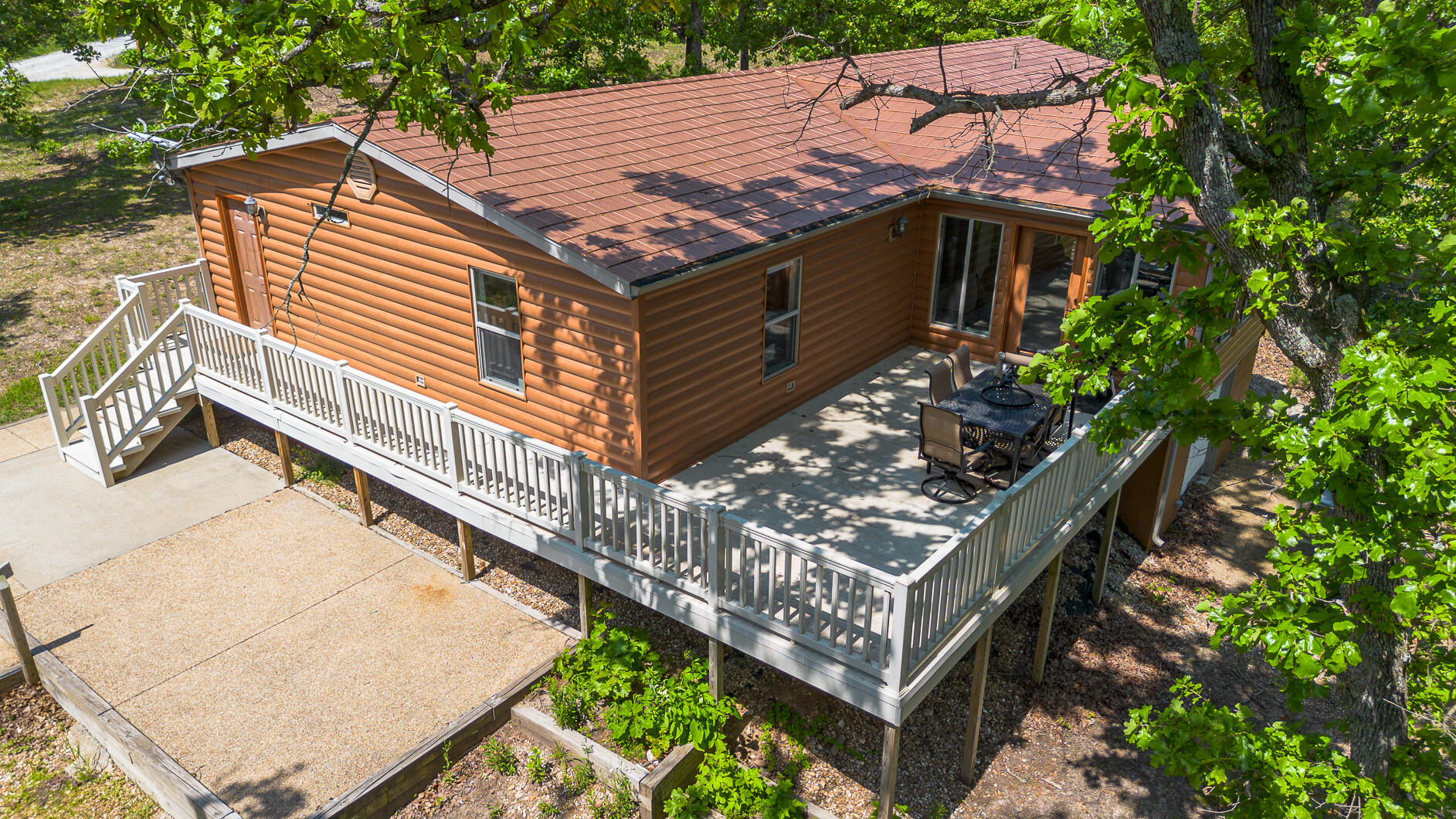 main property photo 32