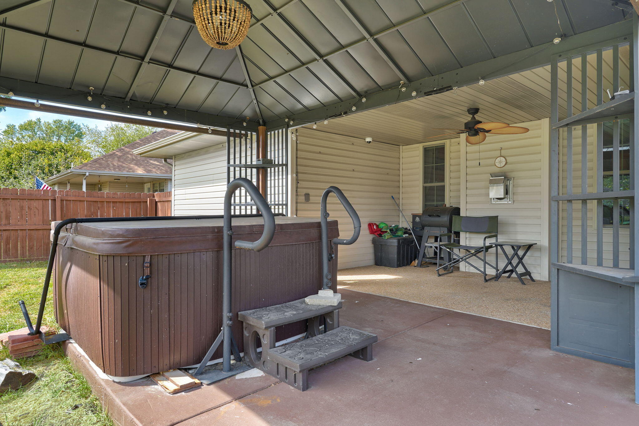 main property photo 31