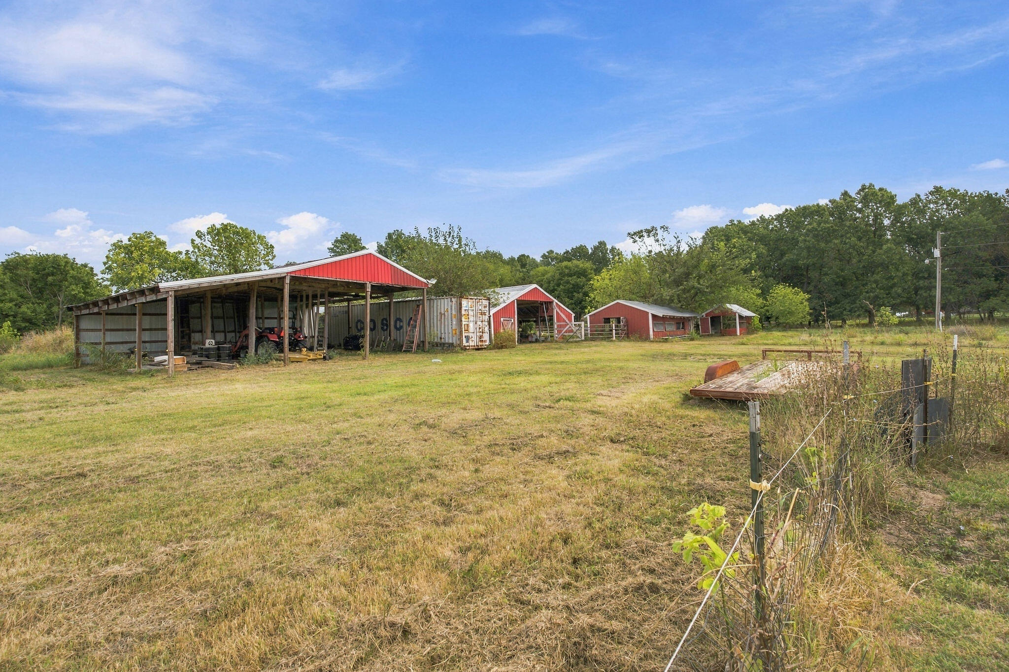 main property photo 36
