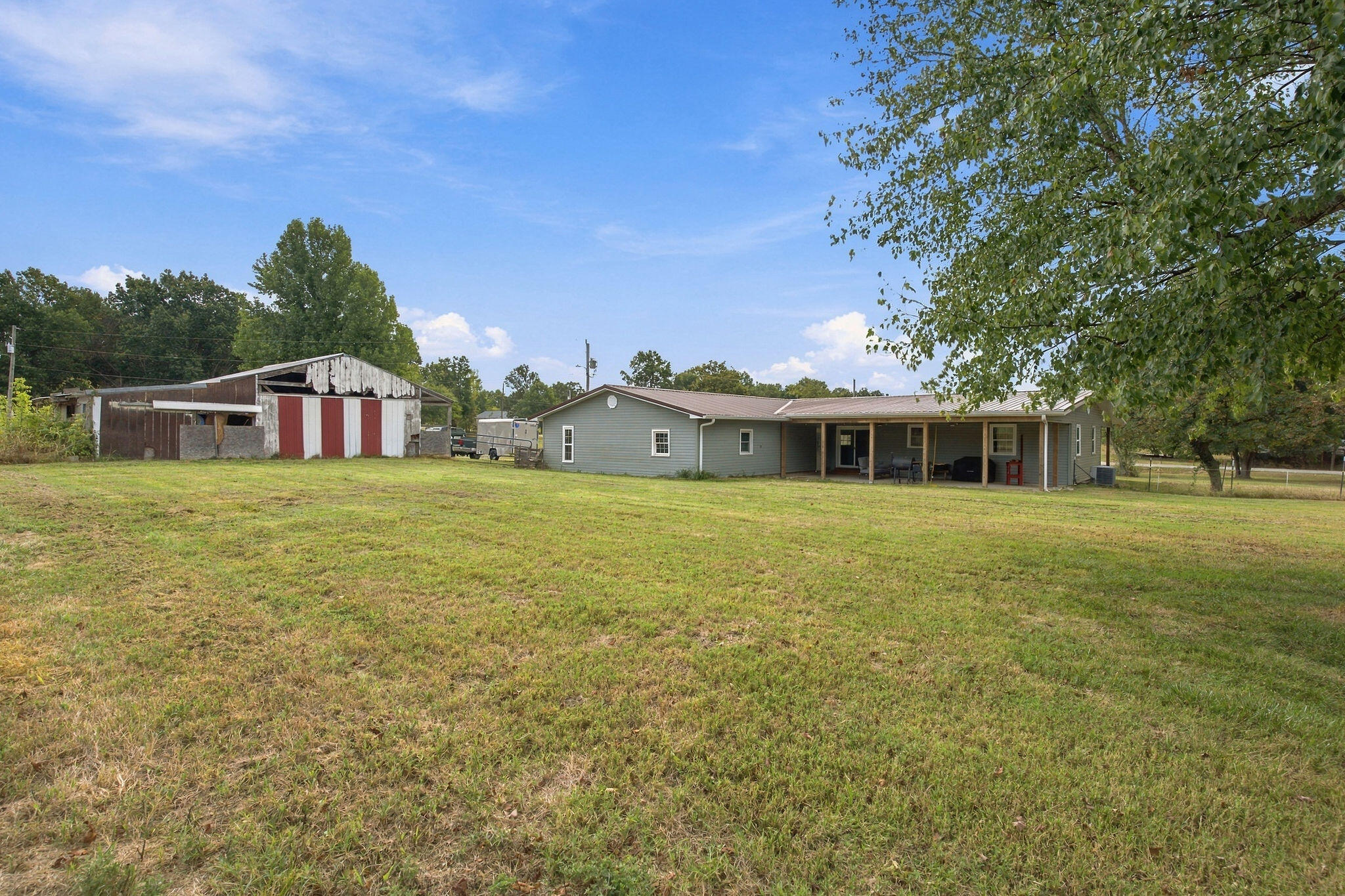 main property photo 37