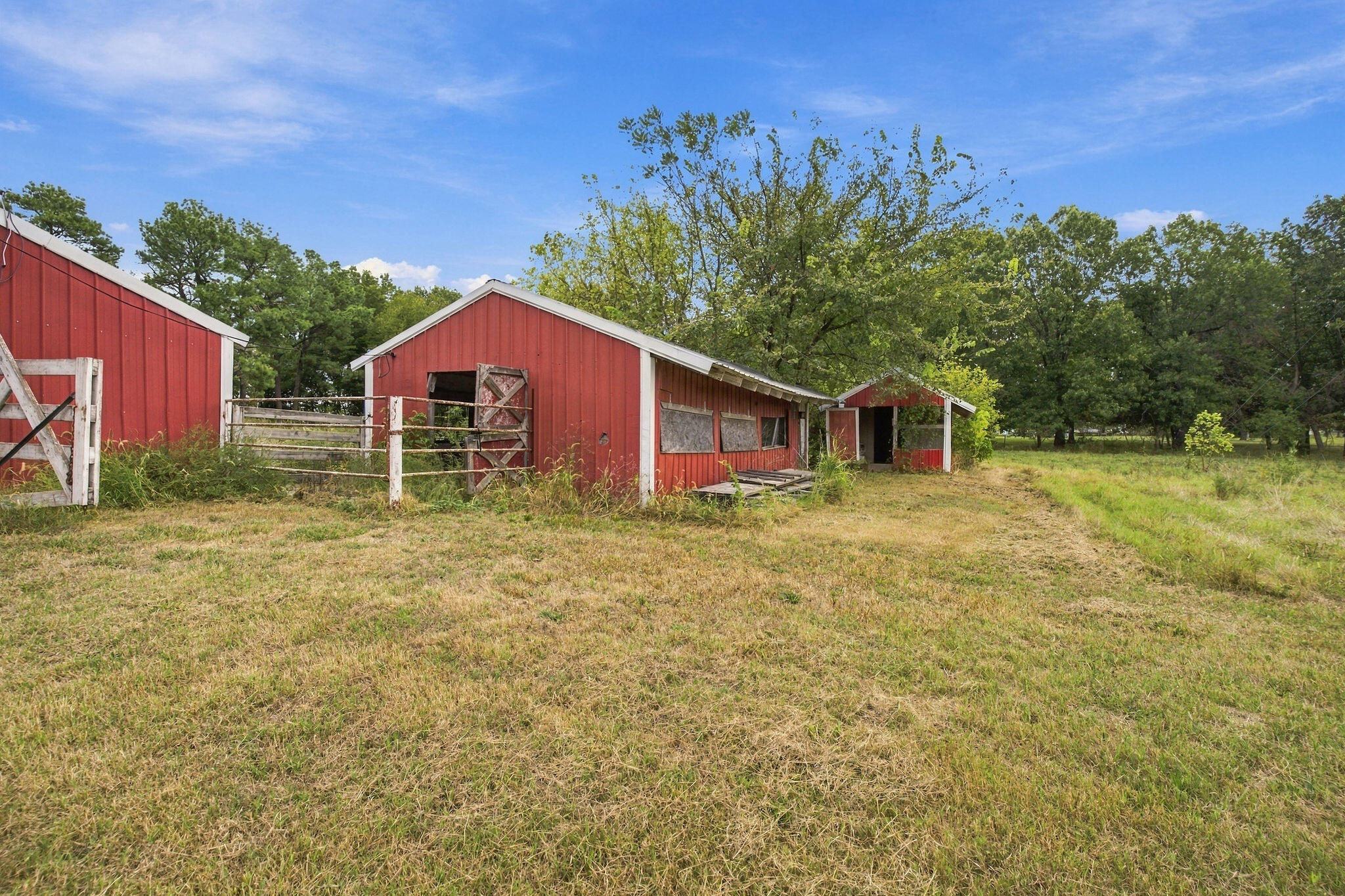 main property photo 41