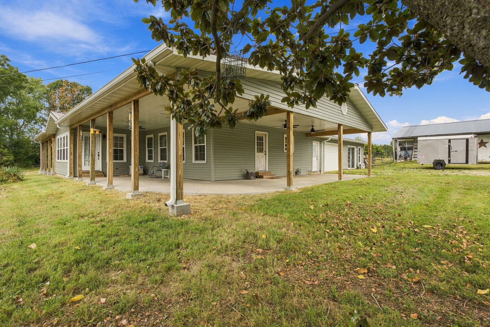 main property photo 6