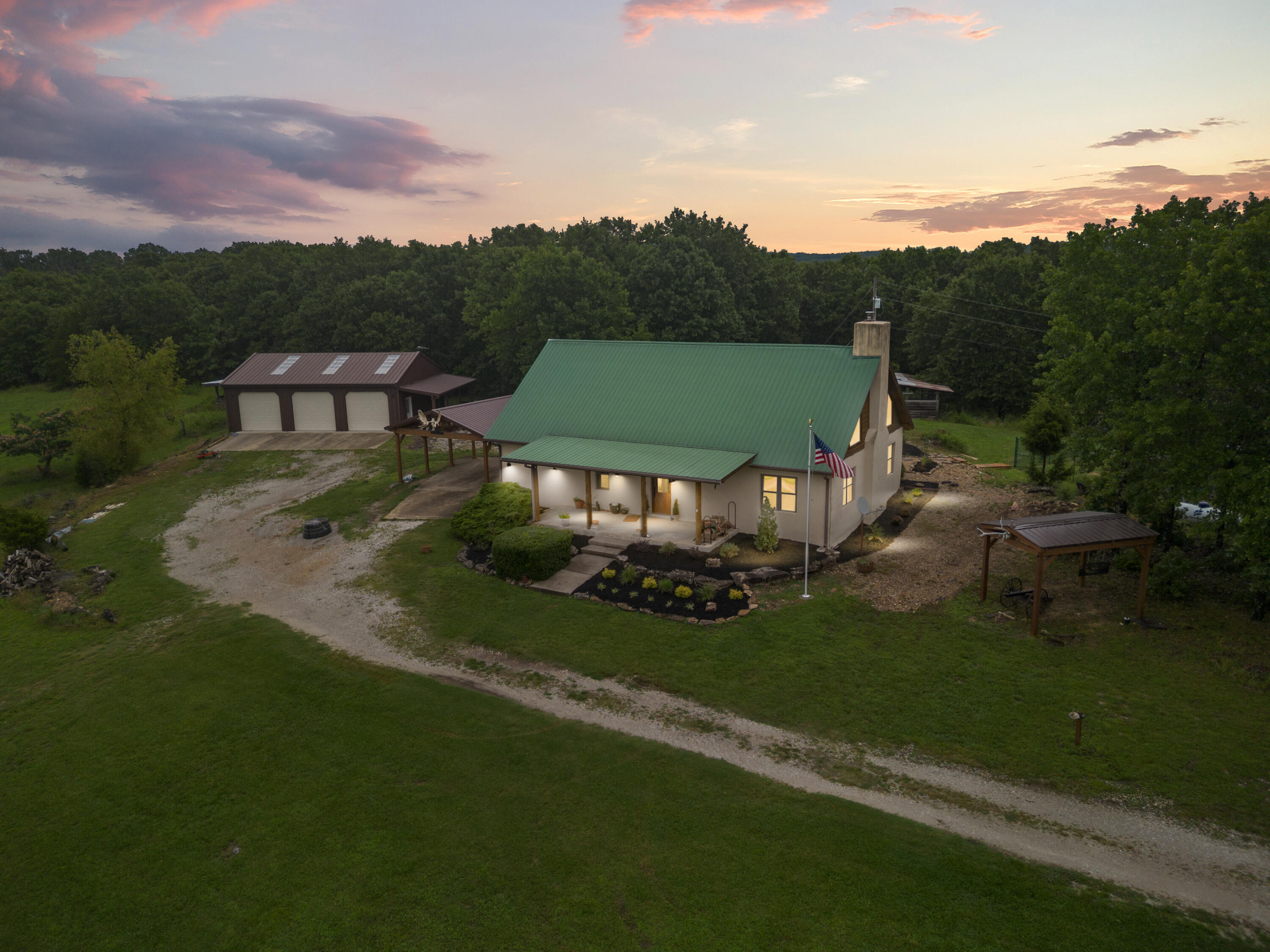 main property photo 6