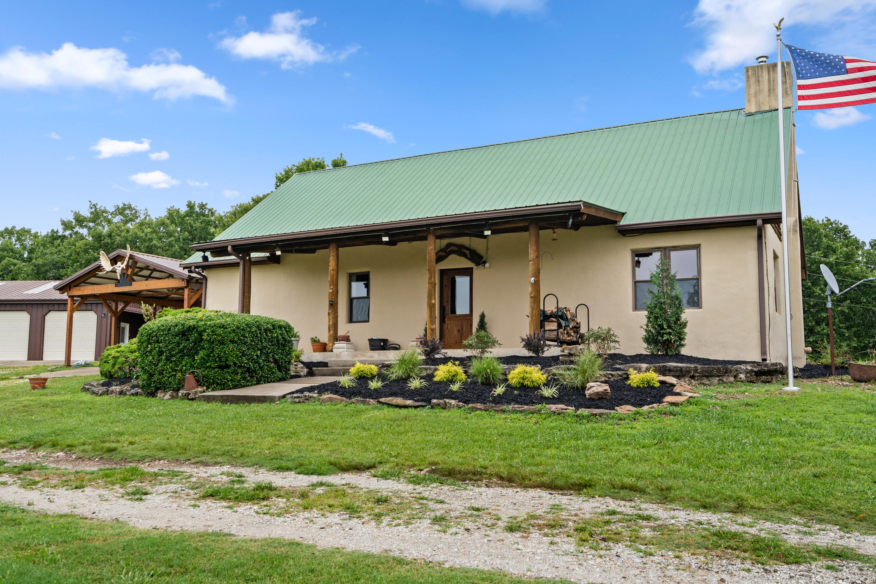 main property photo 9