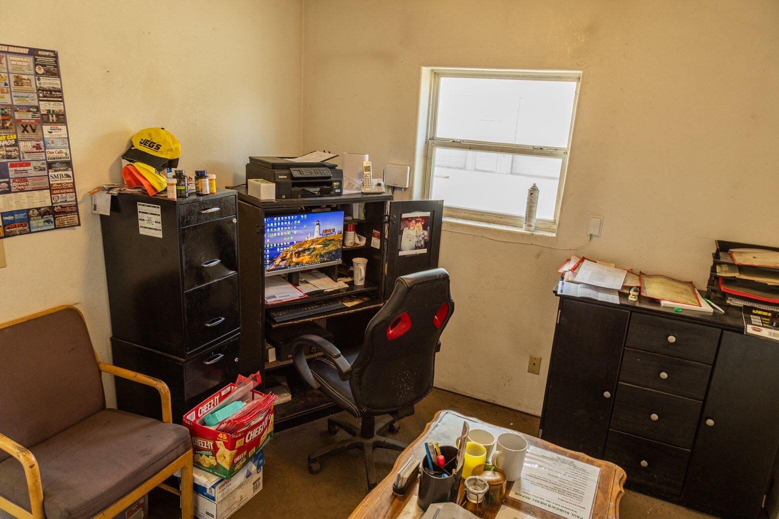 main property photo 13