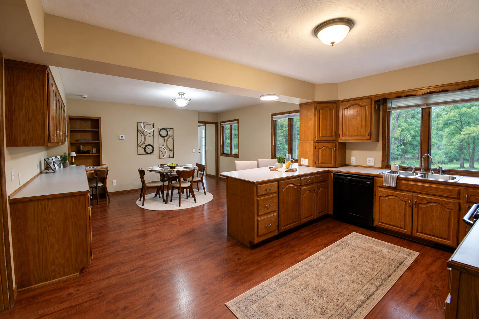 main property photo 13