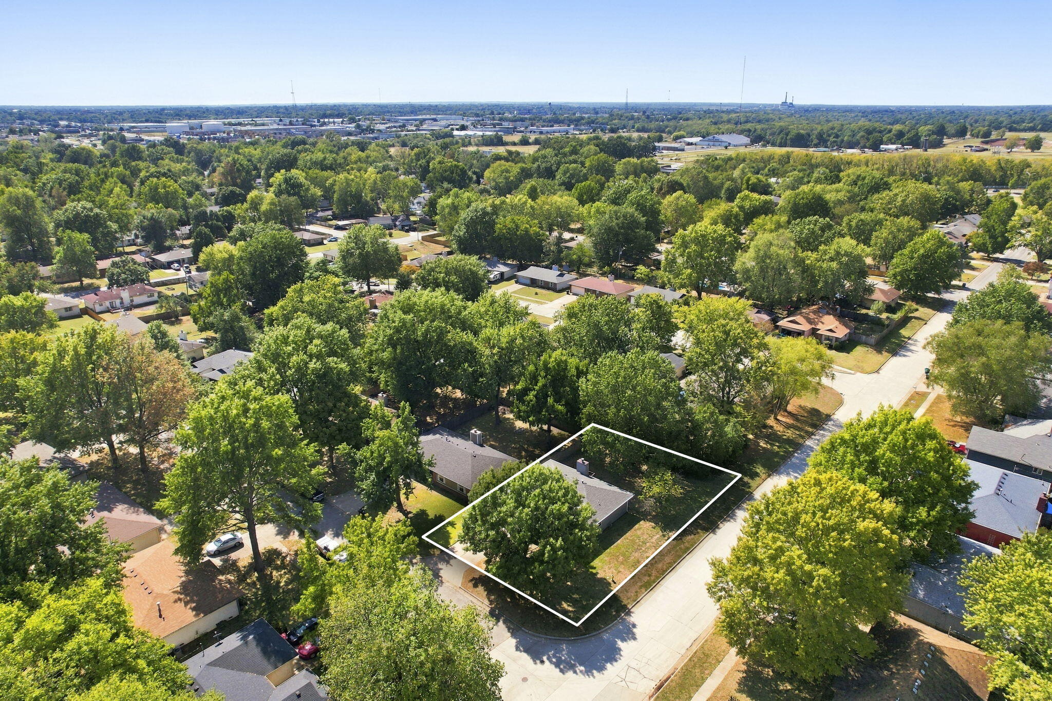 main property photo 35