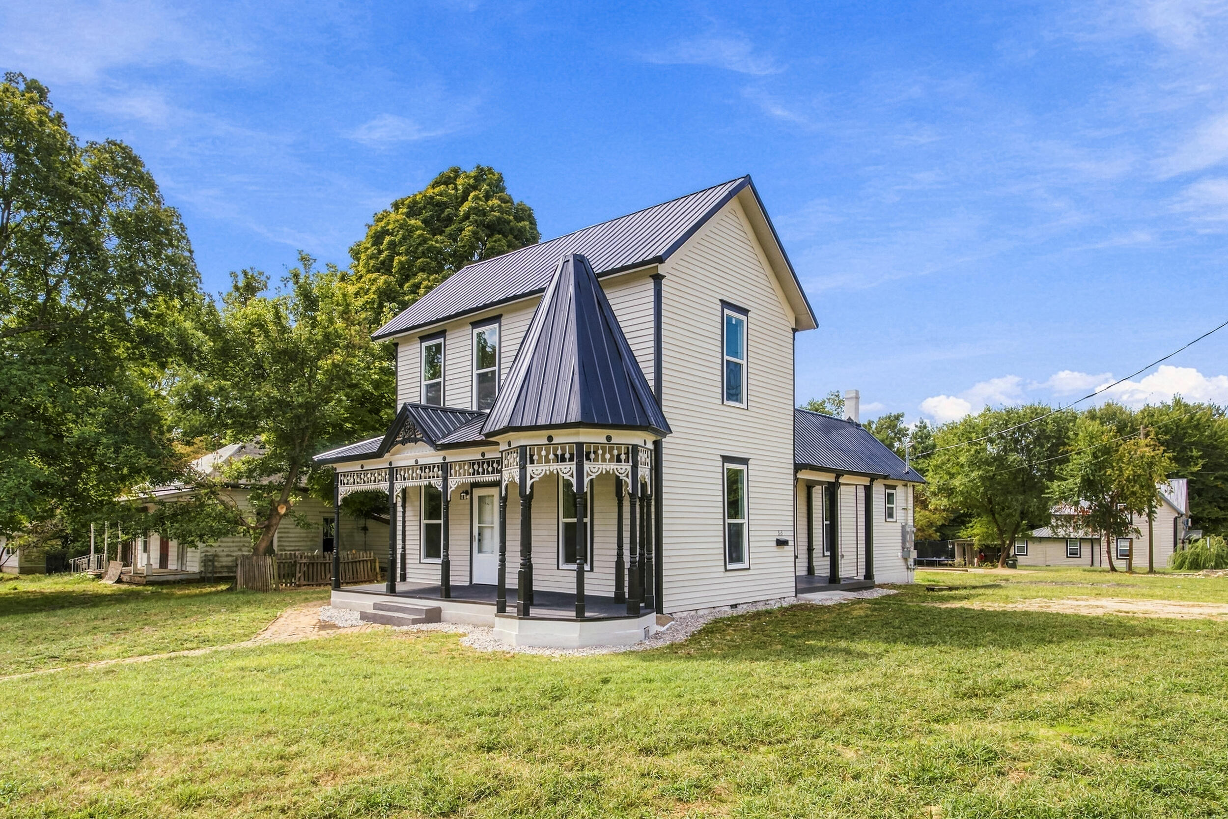 main property photo 2