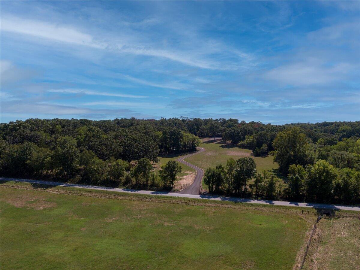 main property photo 13
