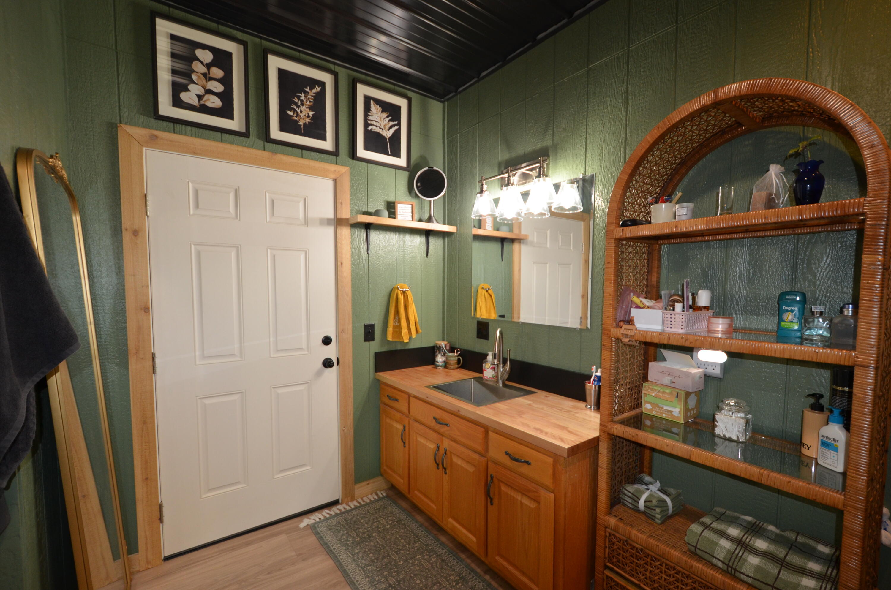 main property photo 17