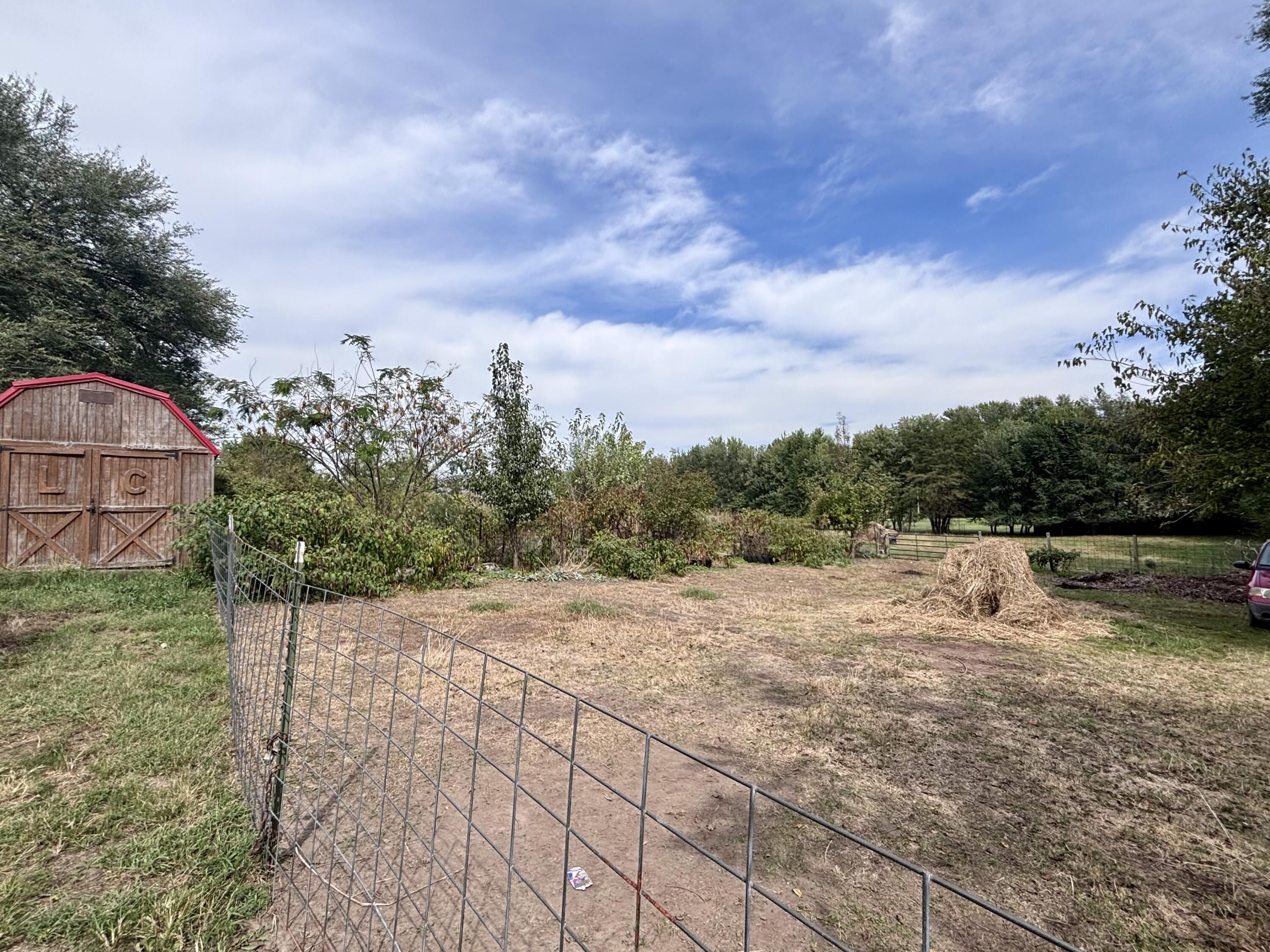 main property photo 7