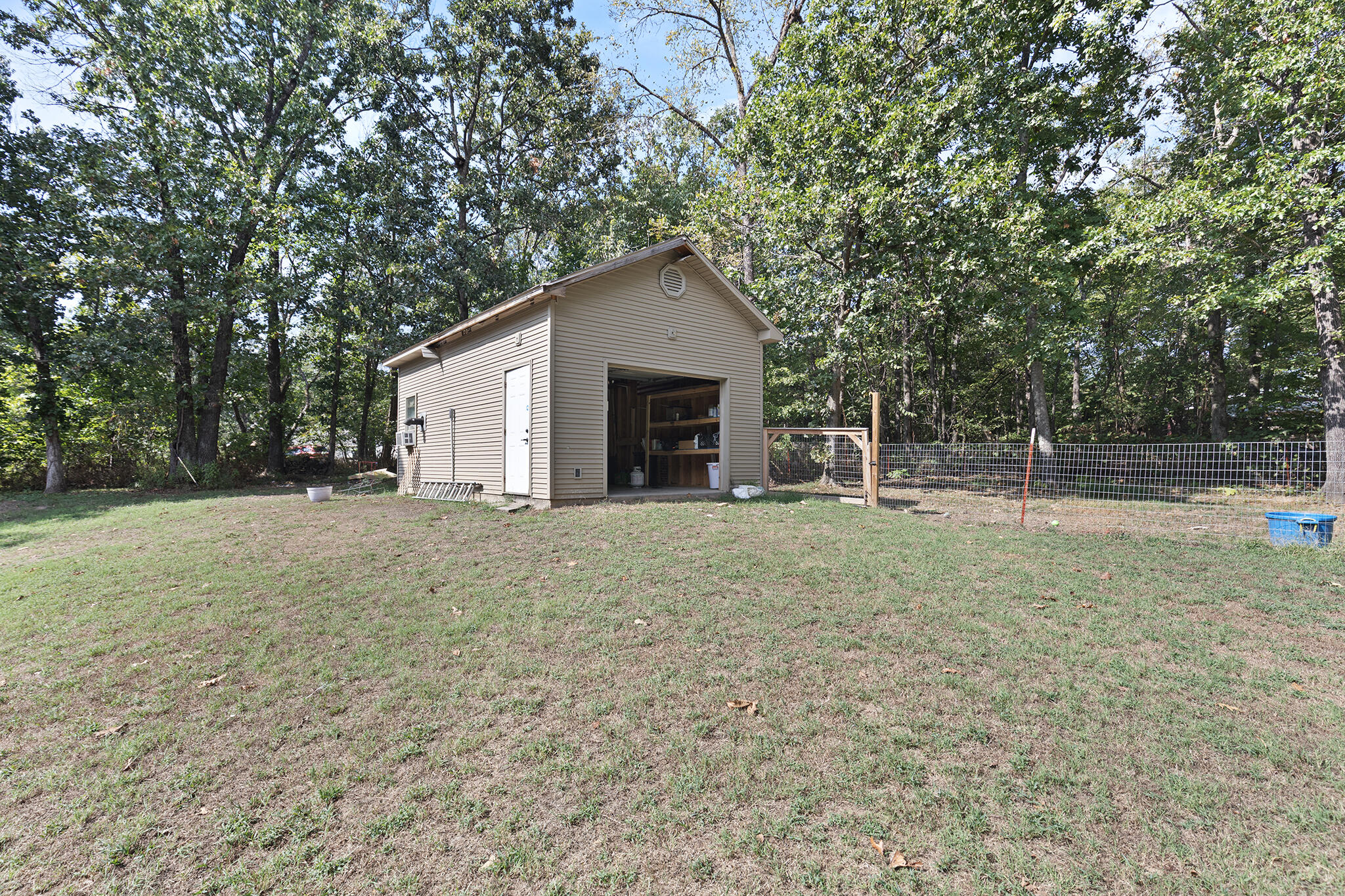 main property photo 34