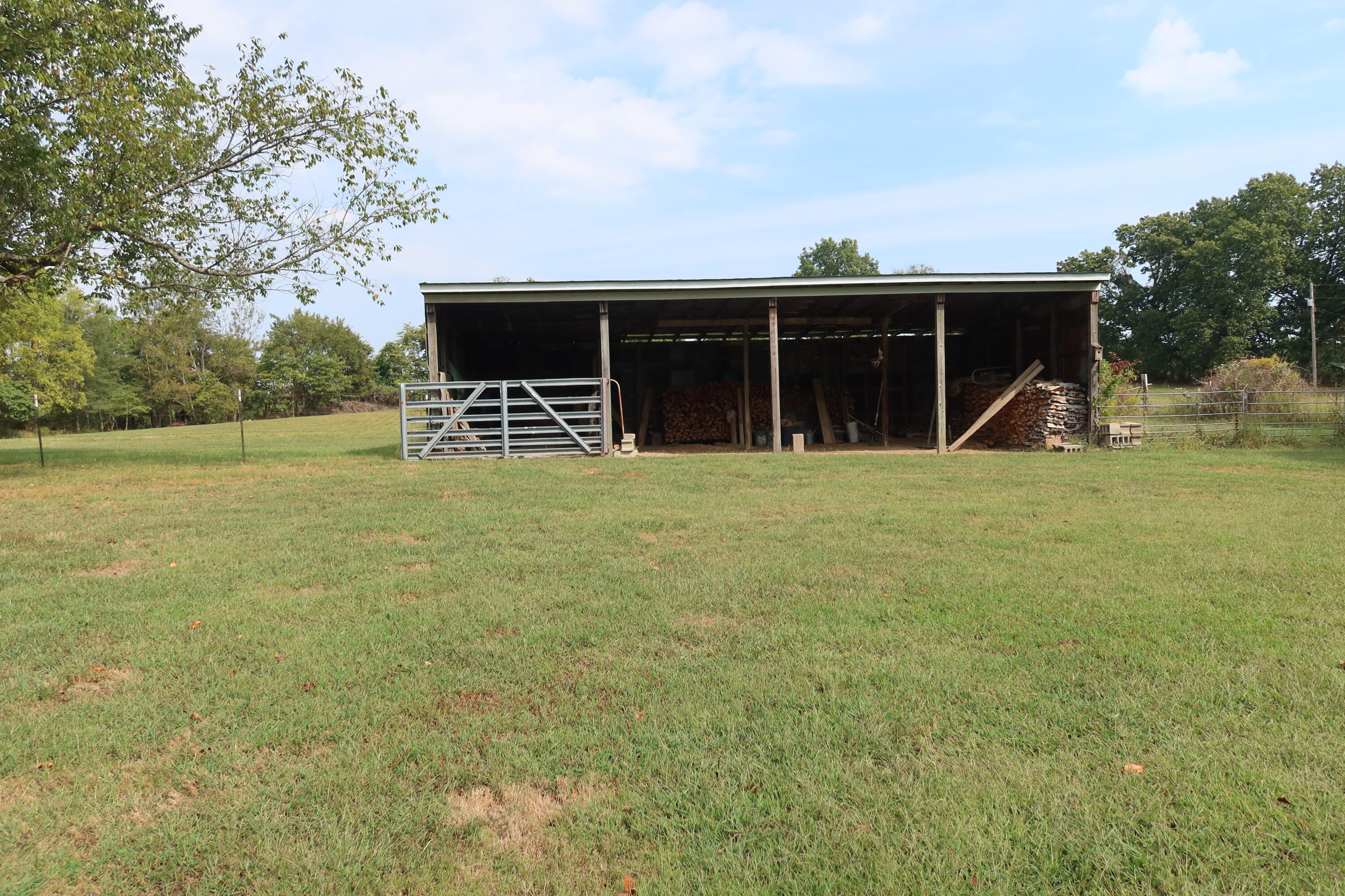main property photo 24