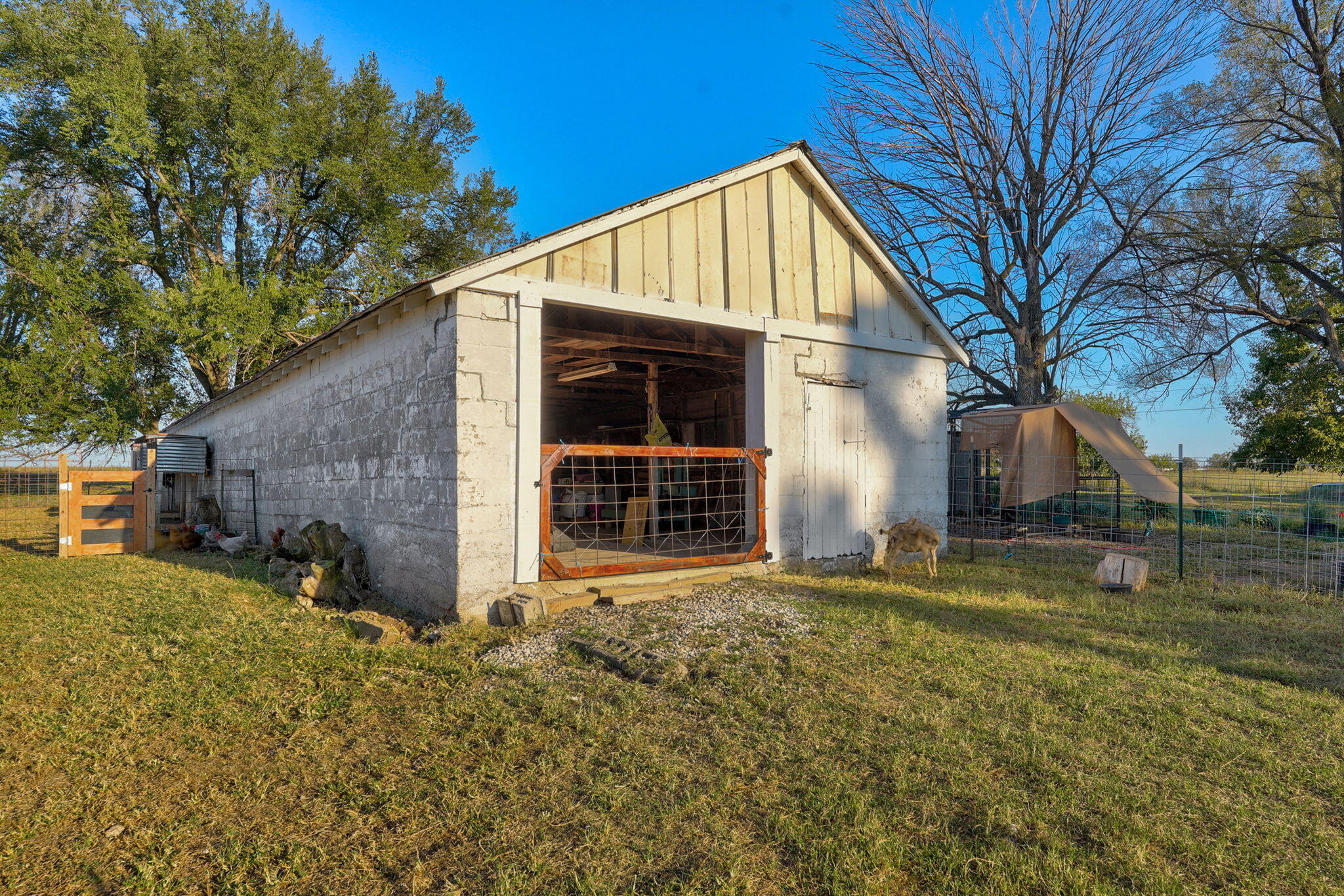 main property photo 29