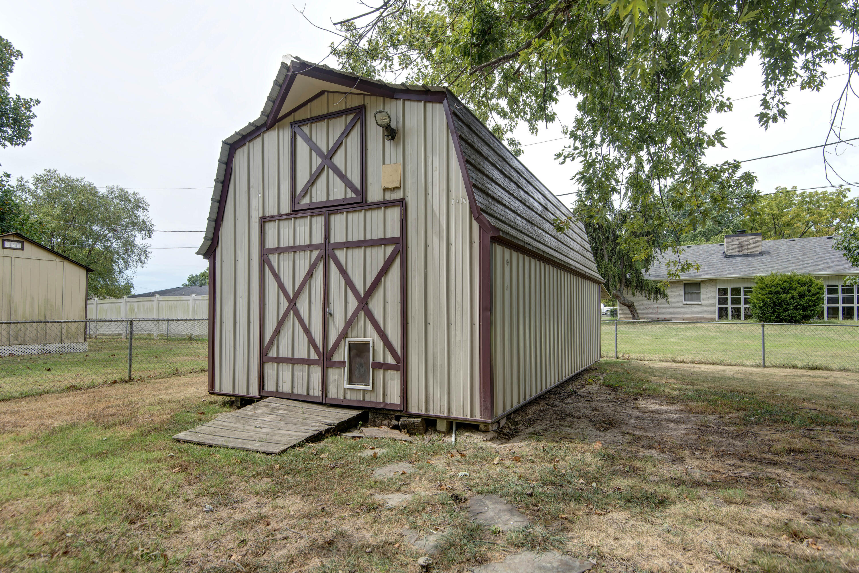 main property photo 24