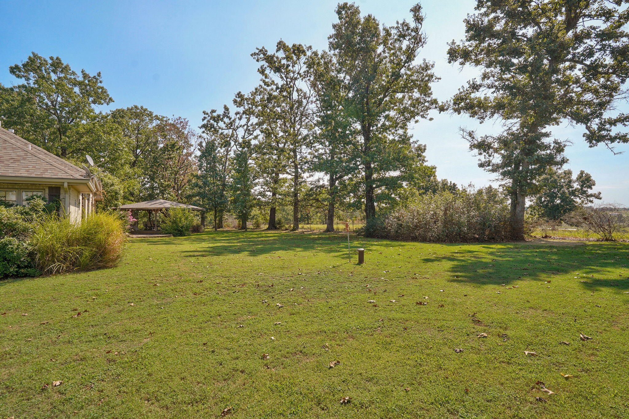 main property photo 33