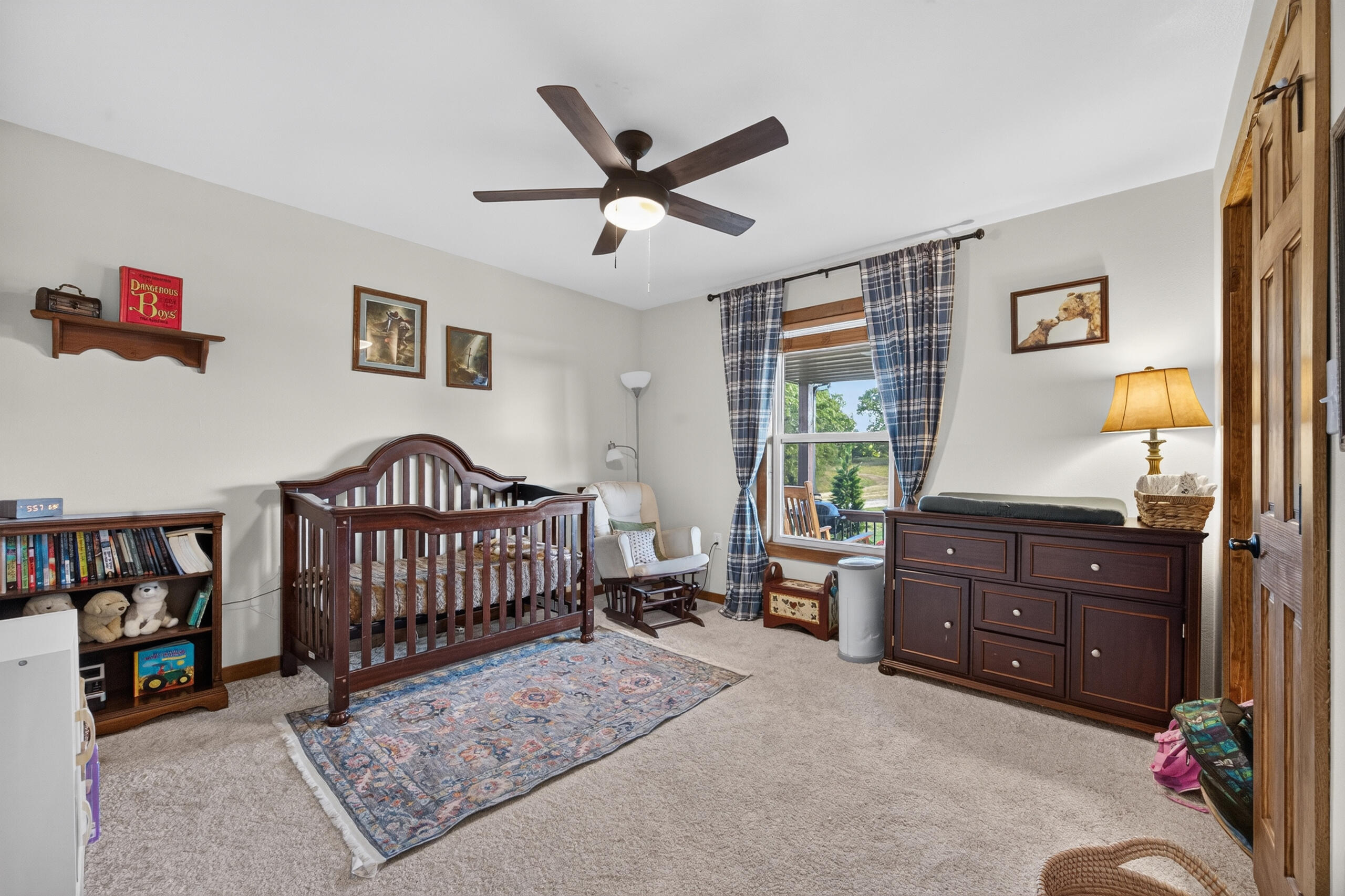 main property photo 19