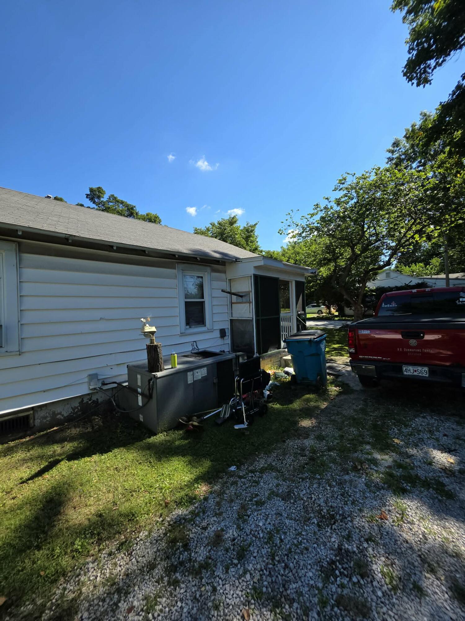 main property photo 34