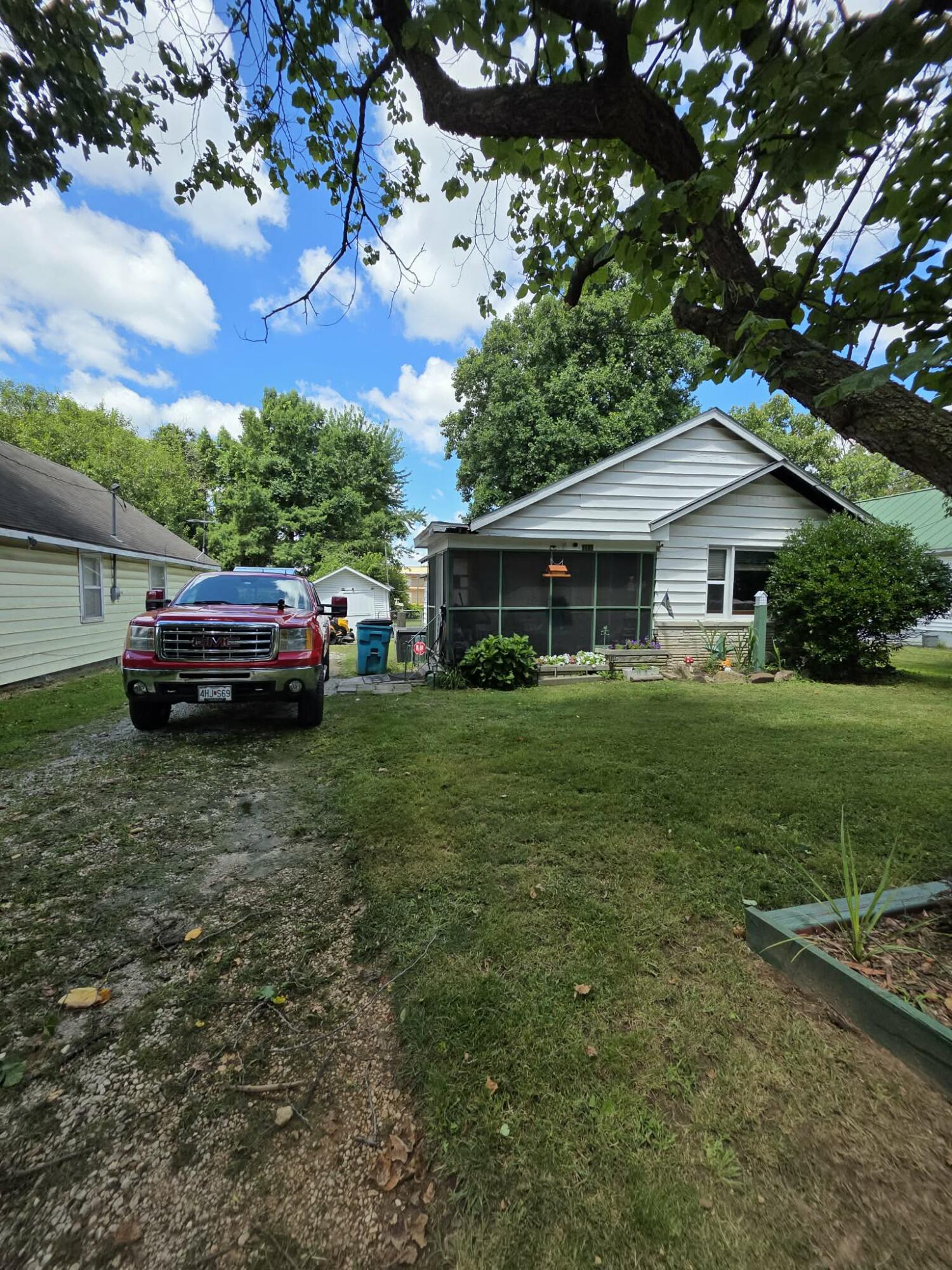 main property photo 36
