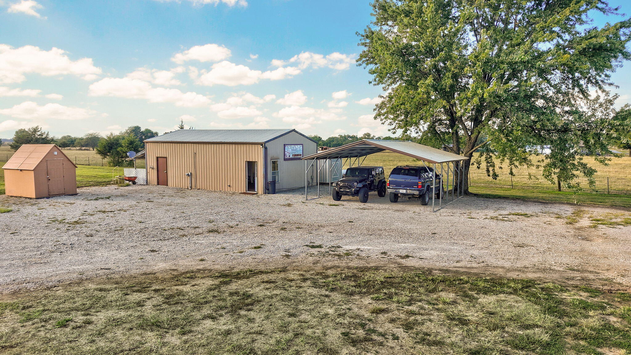 main property photo 36