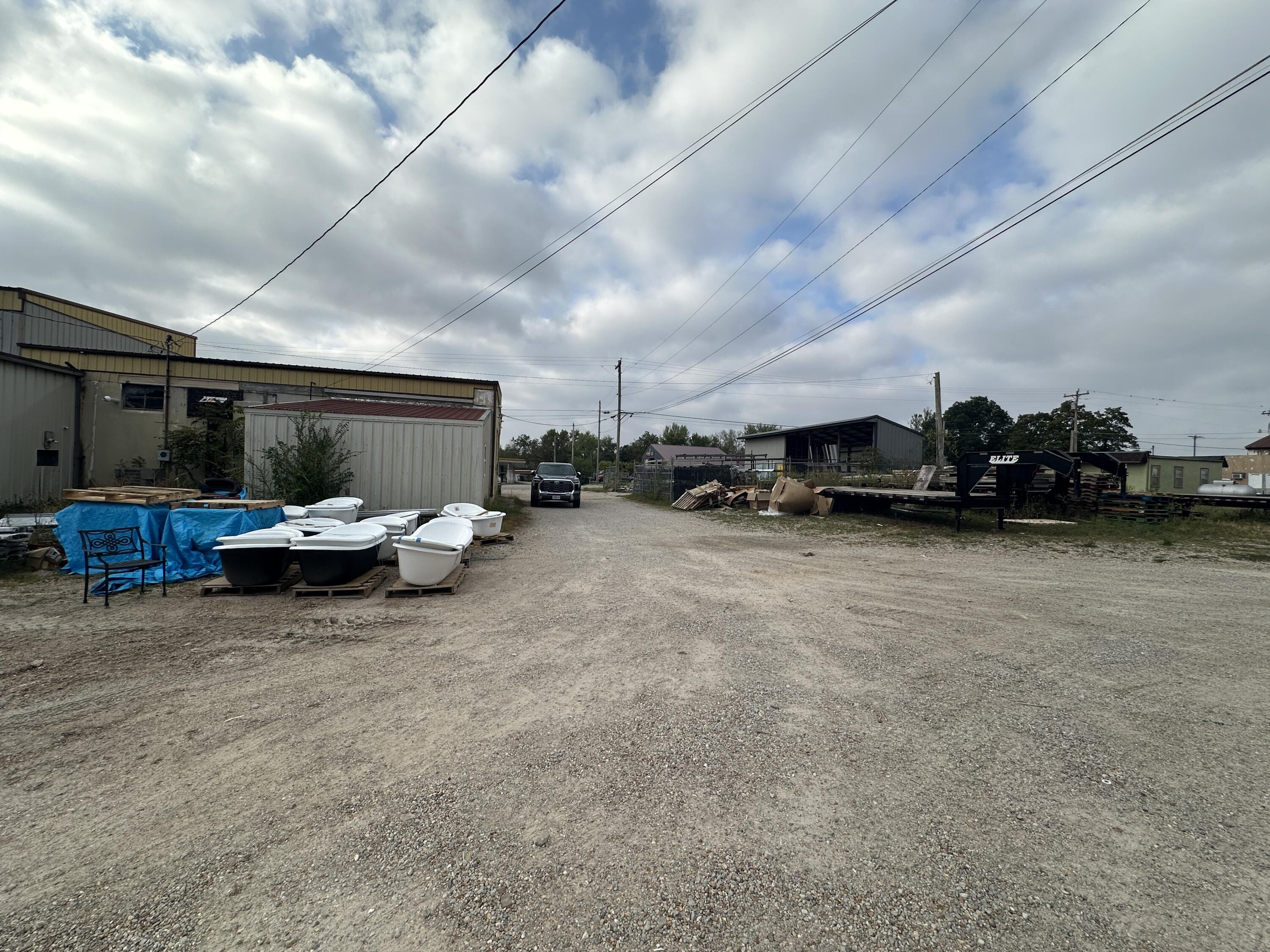 main property photo 34