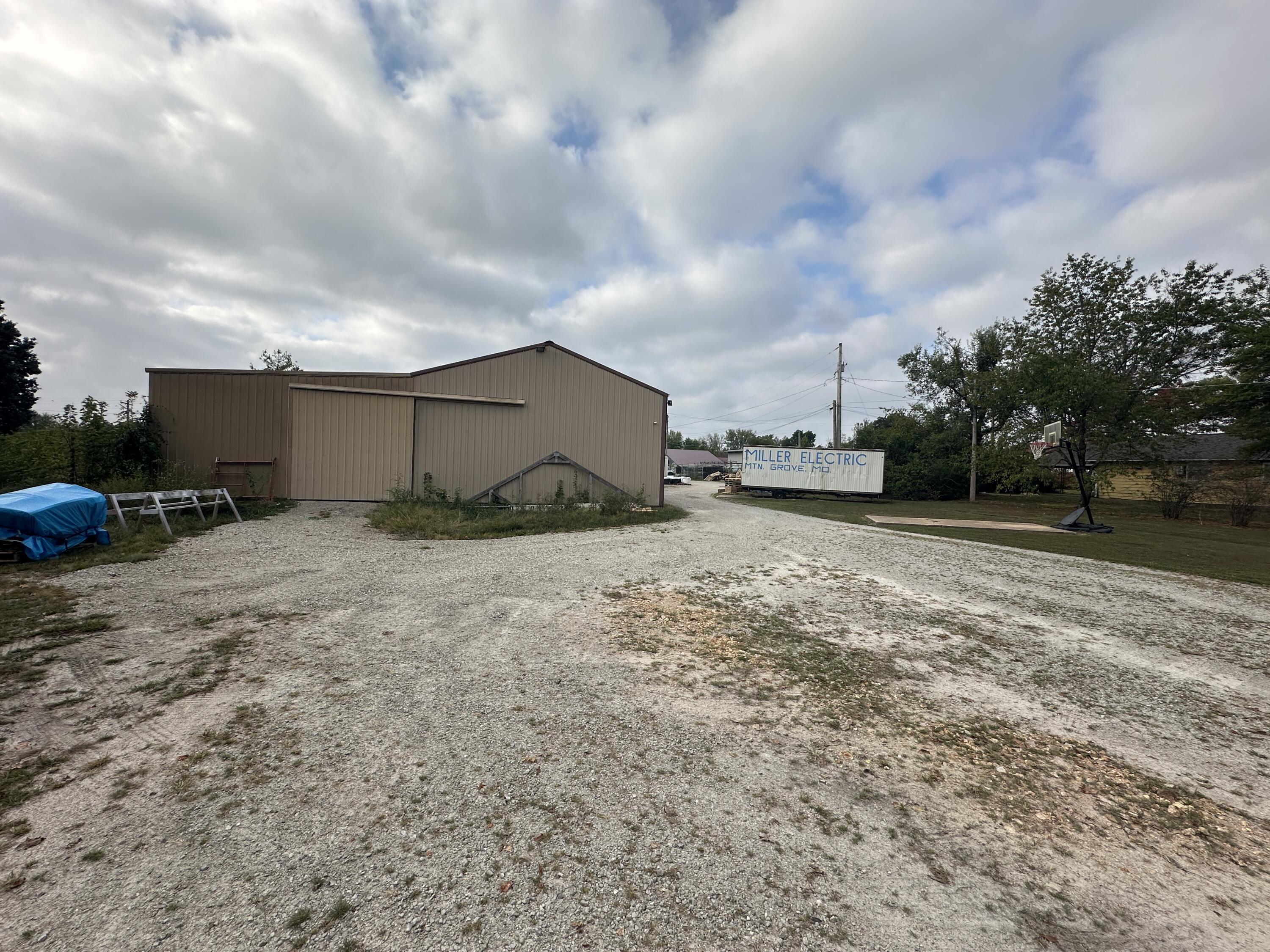 main property photo 36