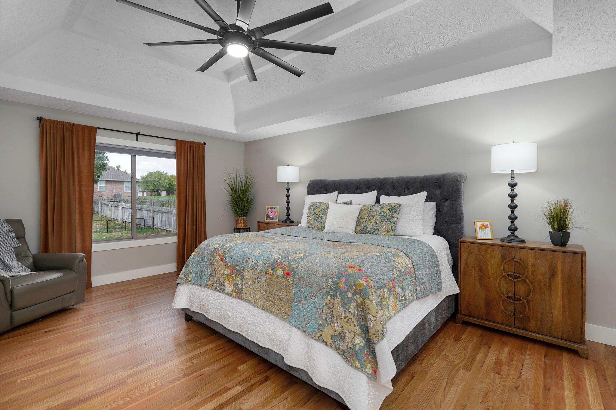 main property photo 19