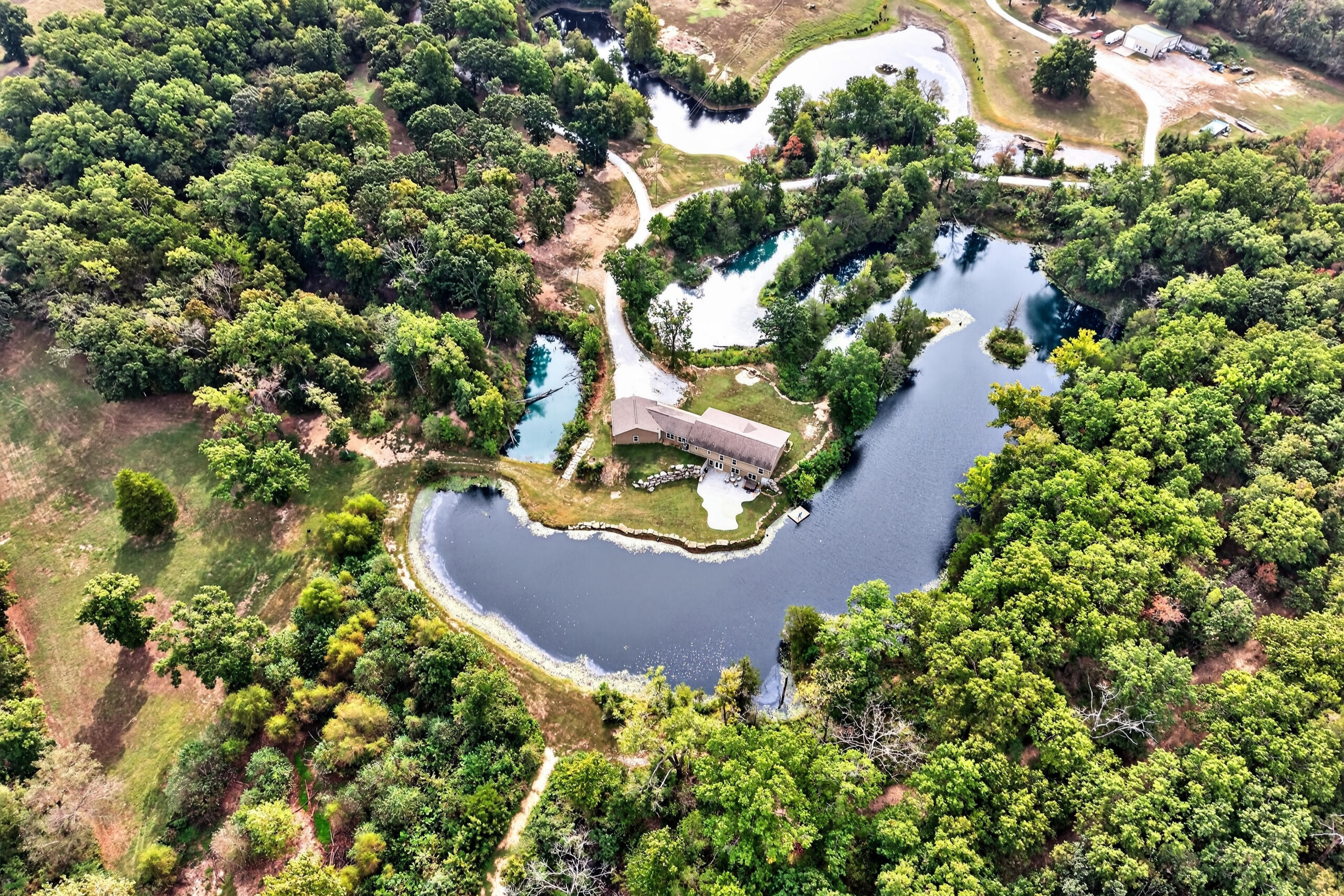 main property photo 13