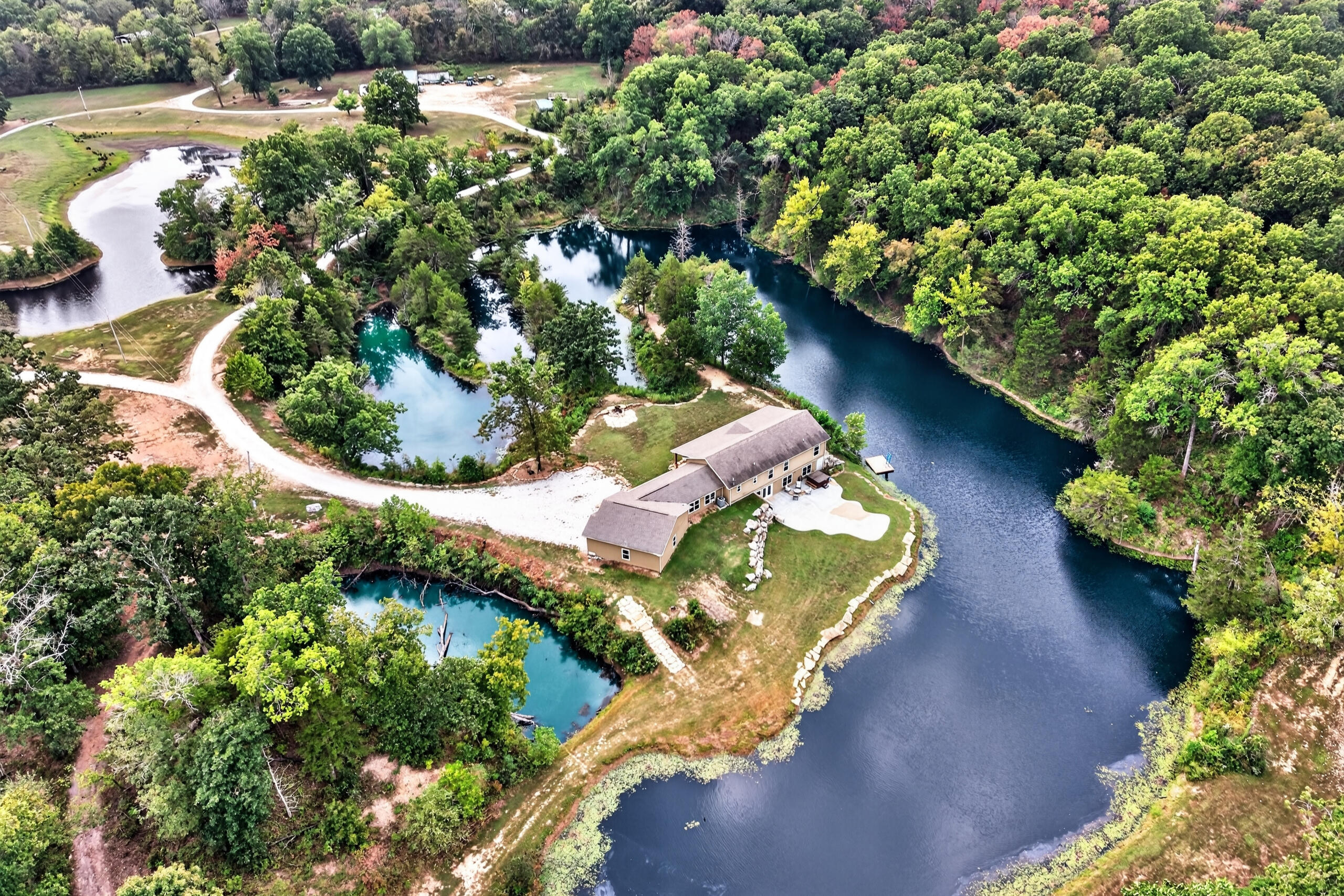 main property photo 8