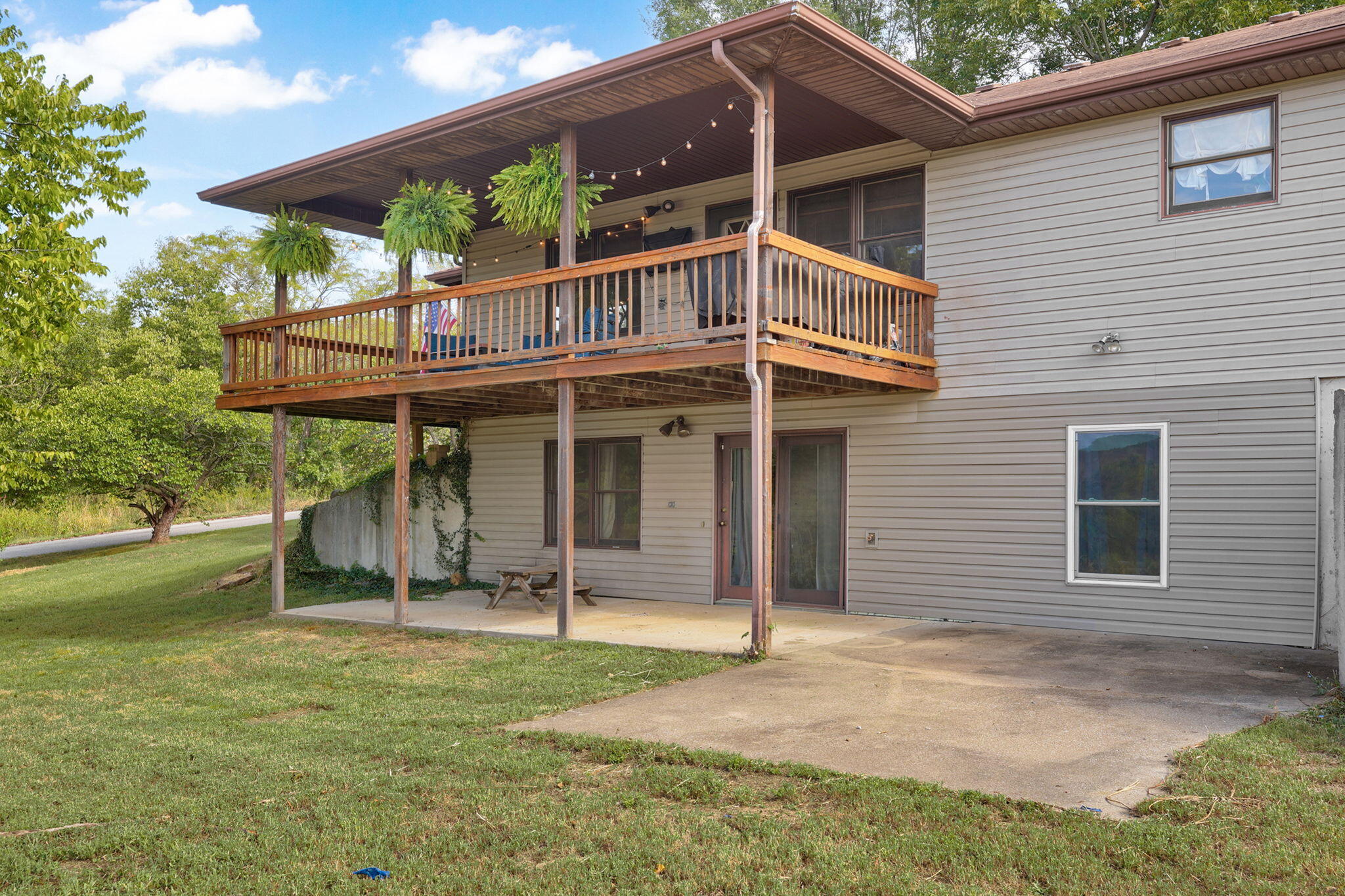 main property photo 16