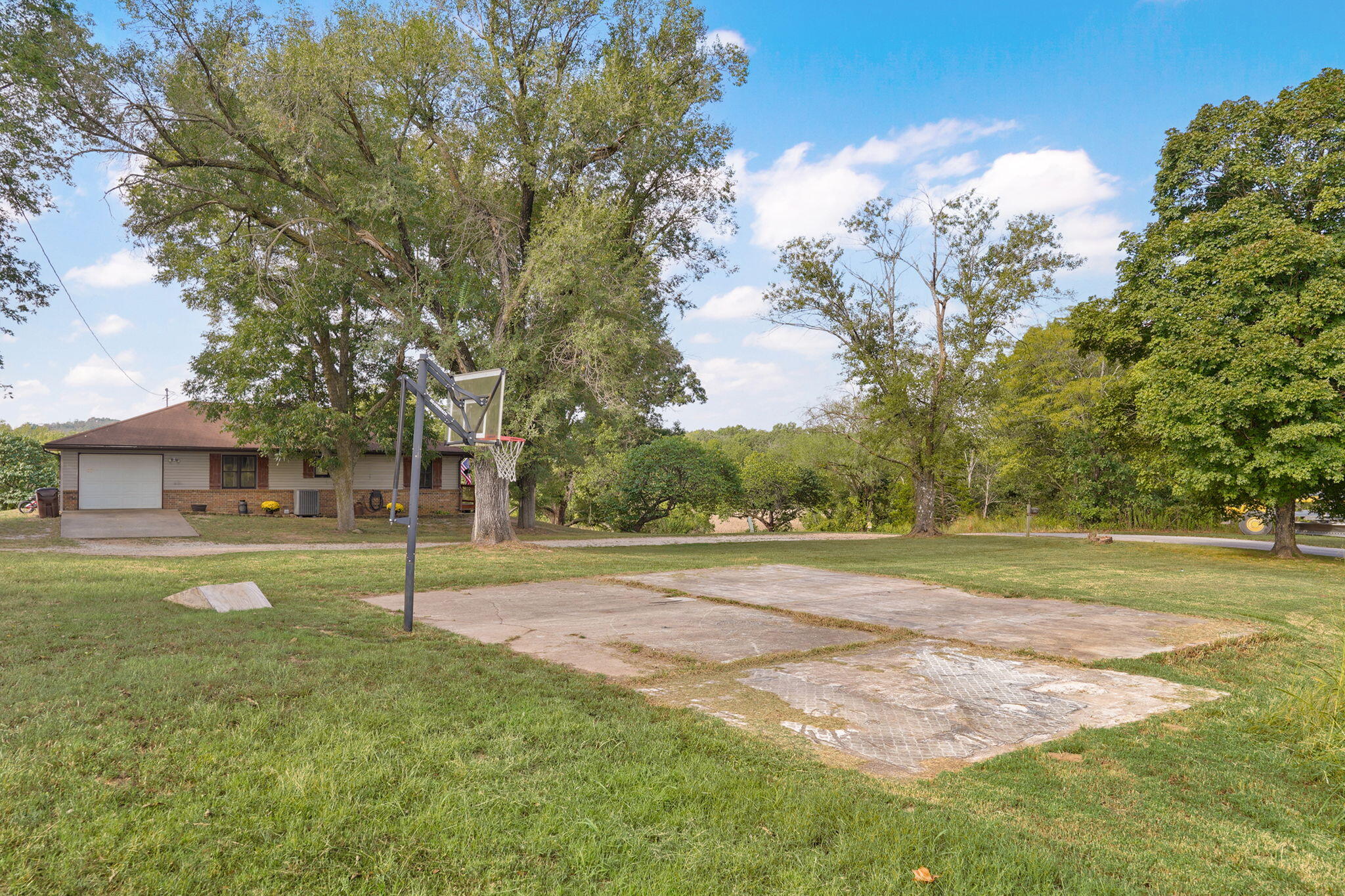 main property photo 18