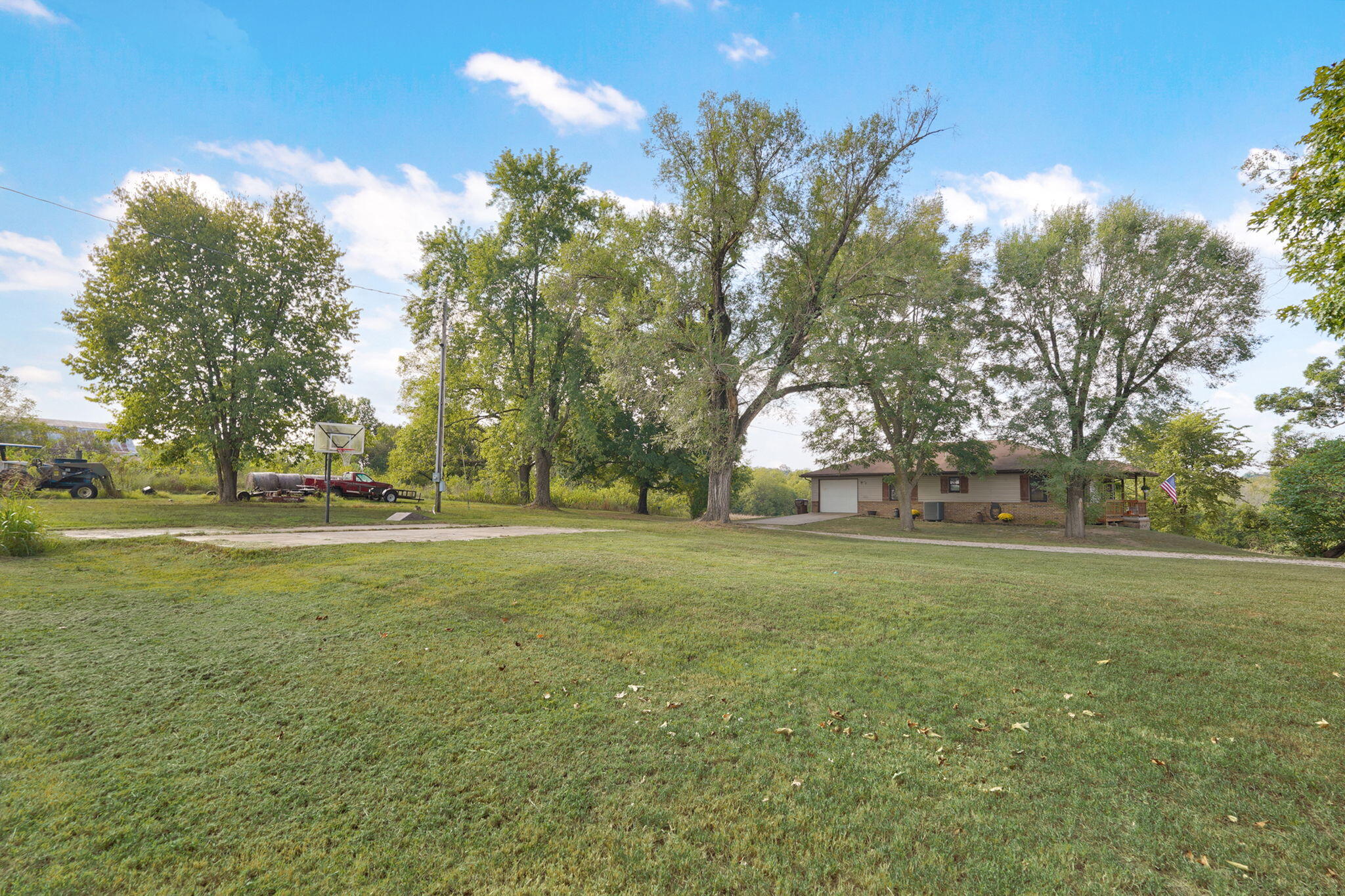 main property photo 19