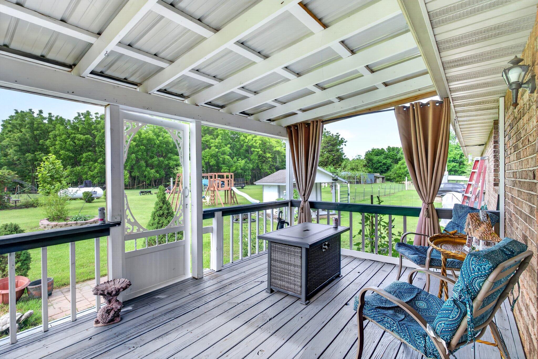 main property photo 22