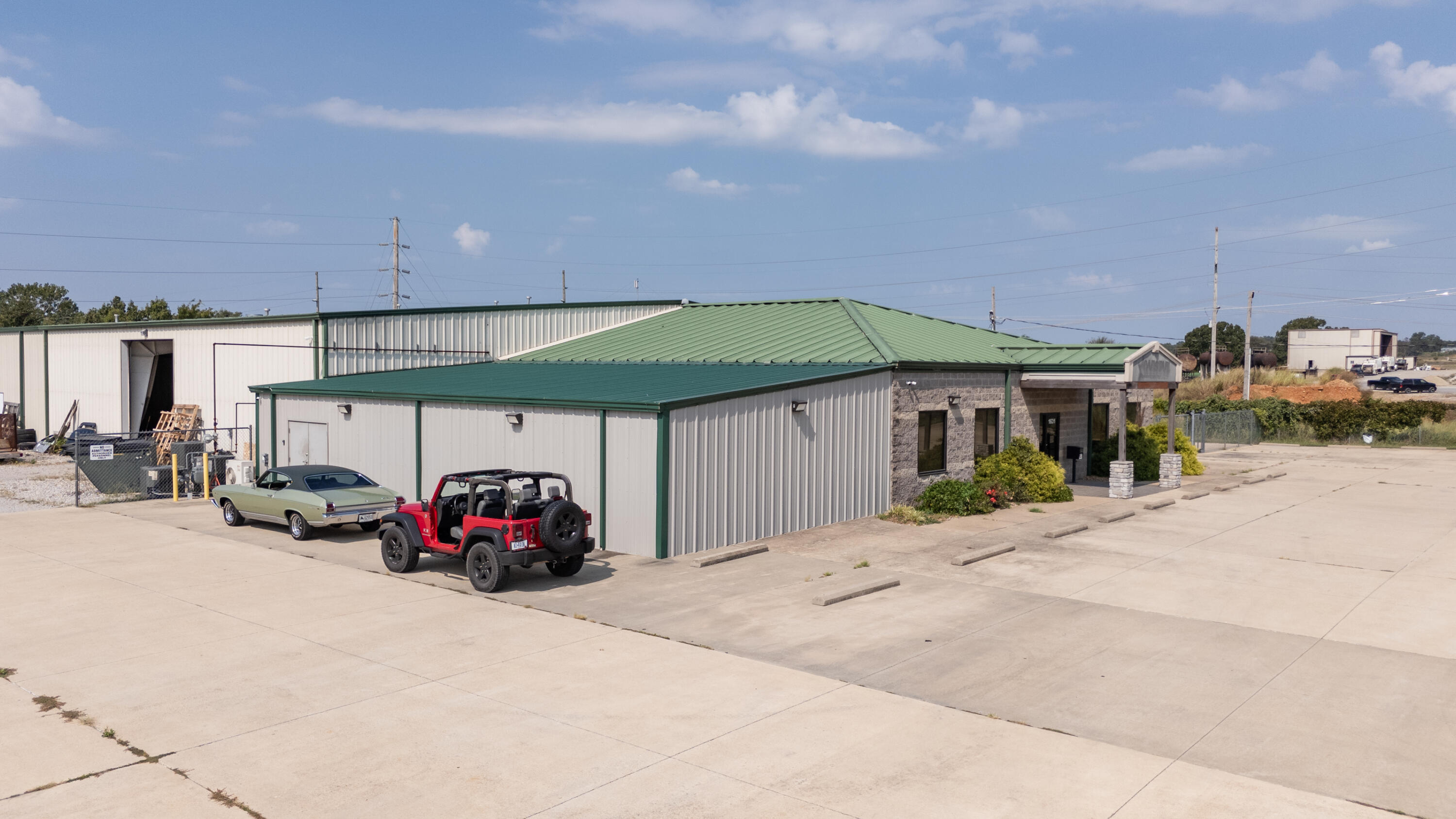 main property photo 38