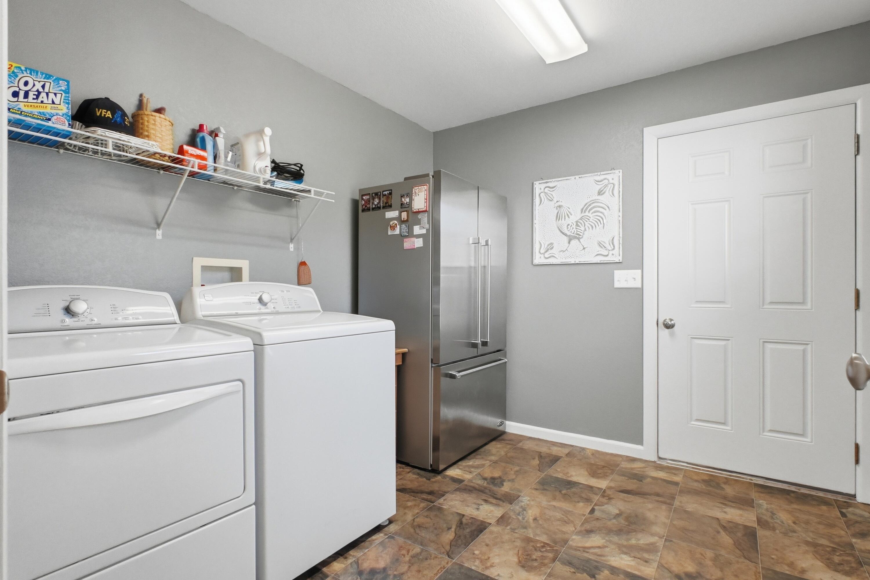 main property photo 23