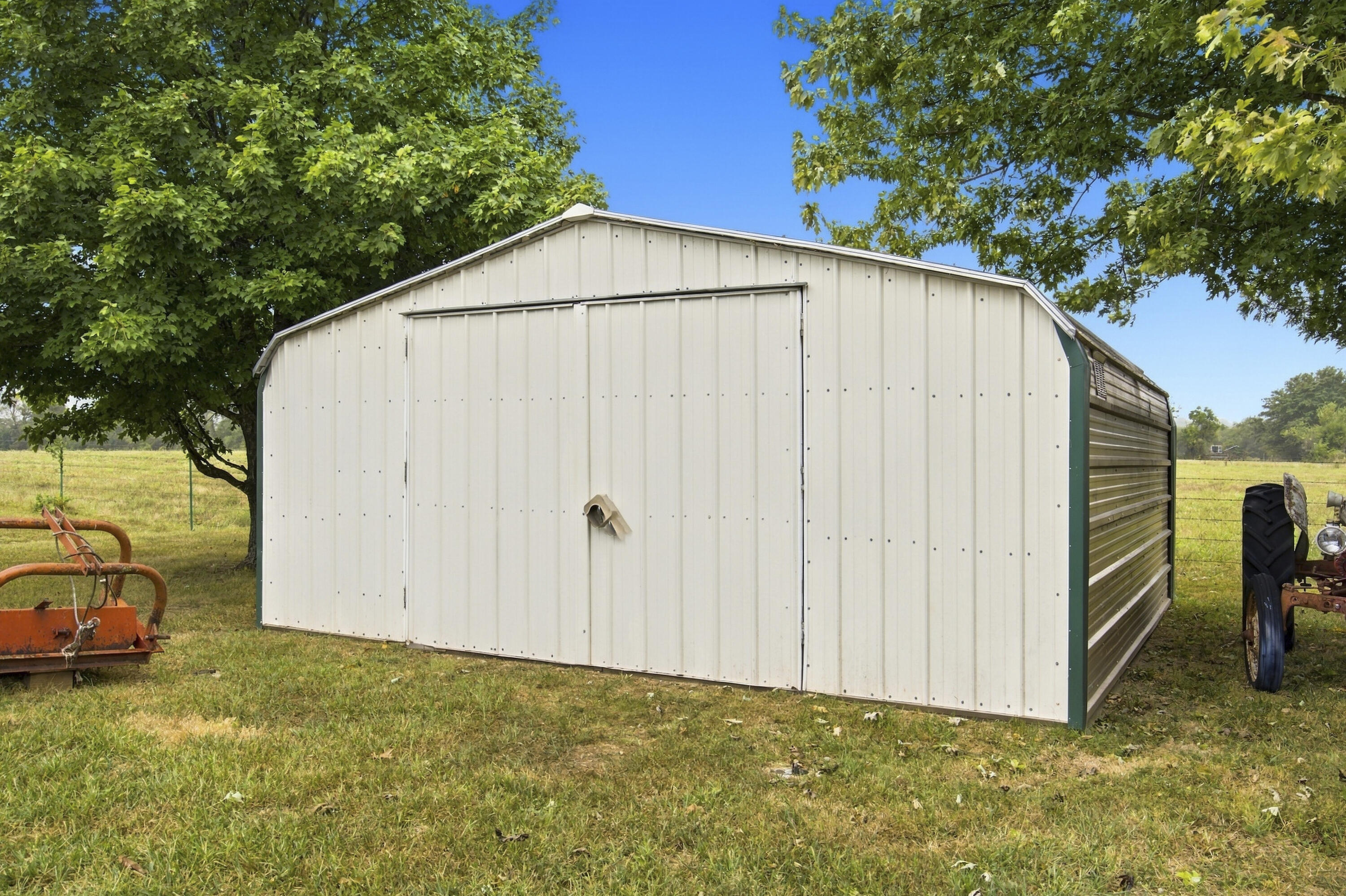 main property photo 30