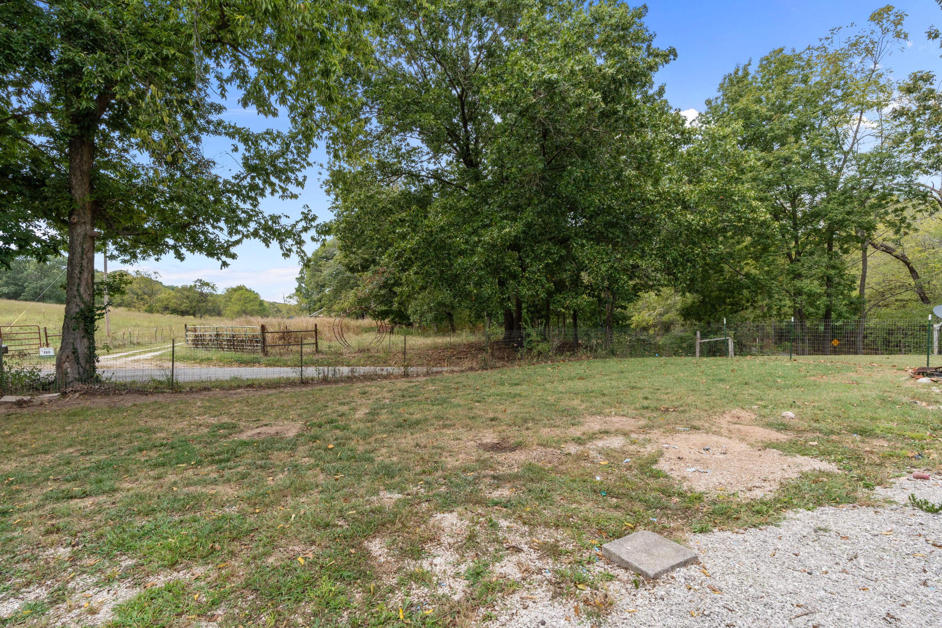 main property photo 12