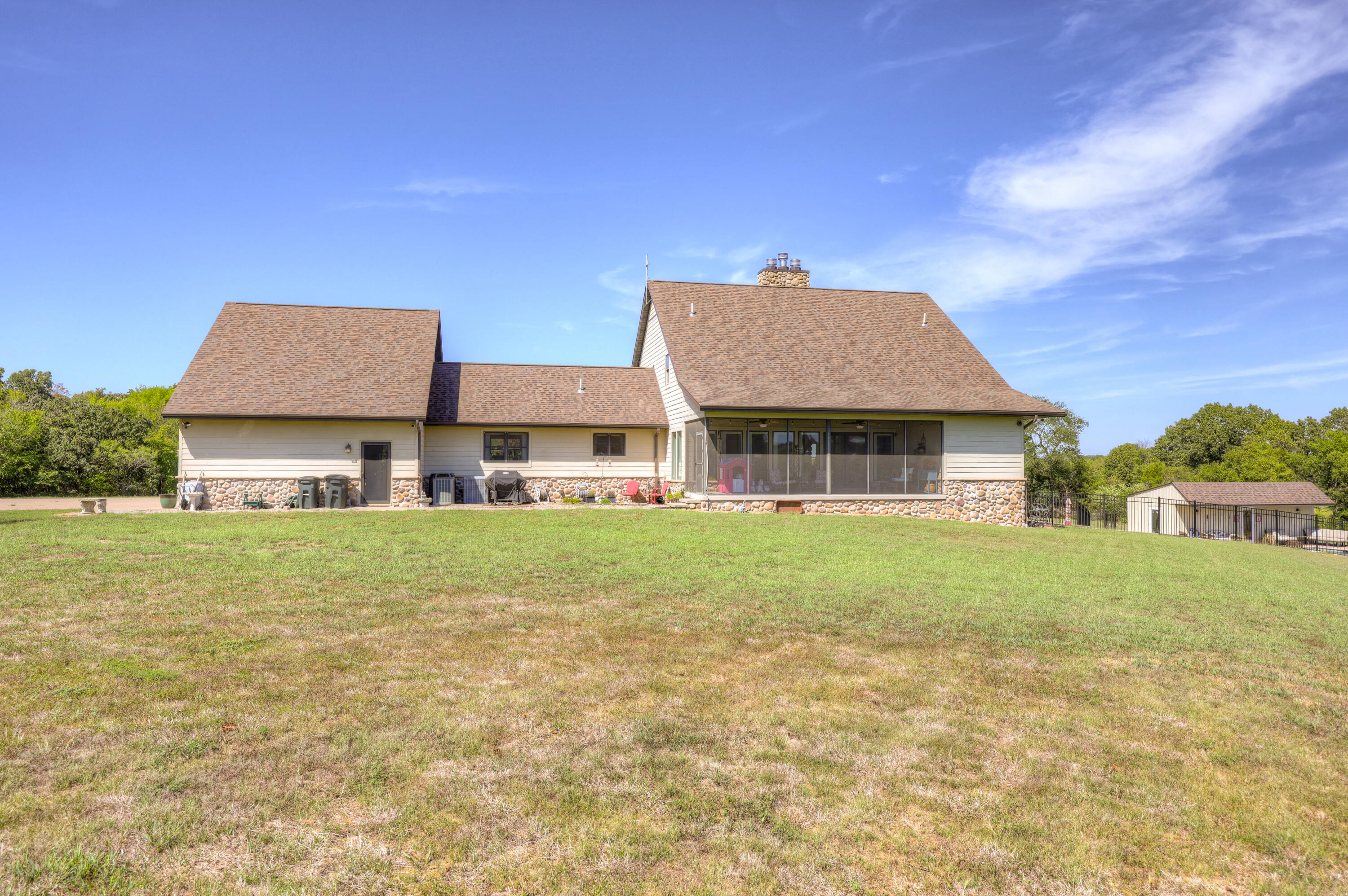 main property photo 70