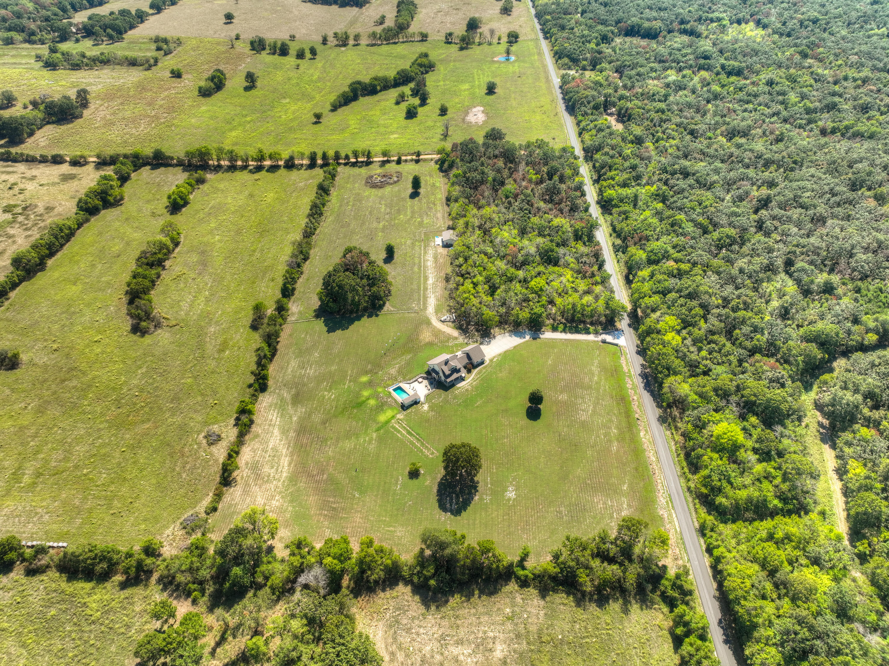 main property photo 78