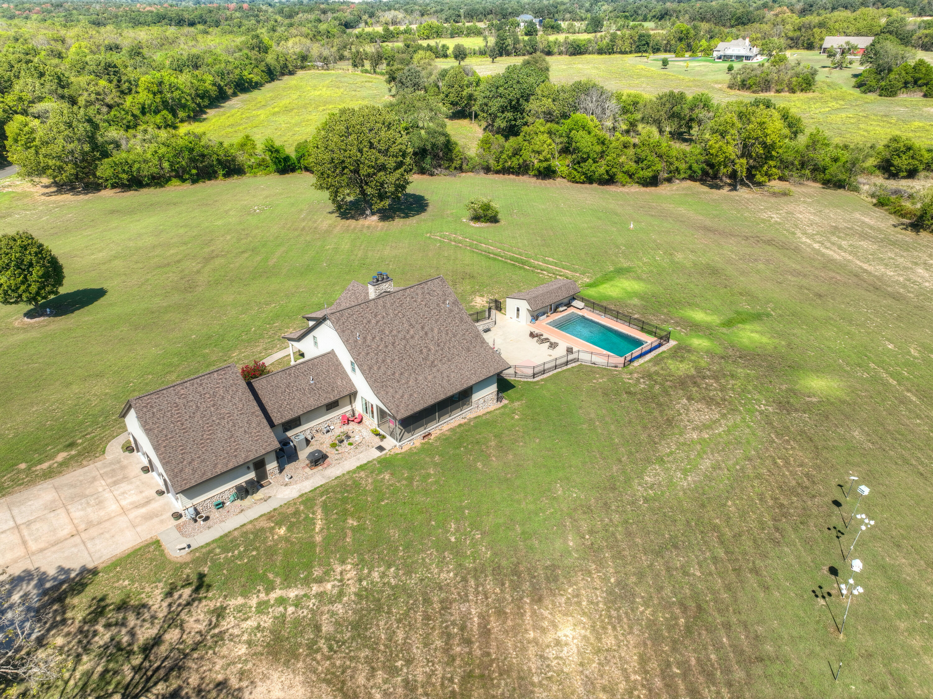 main property photo 87