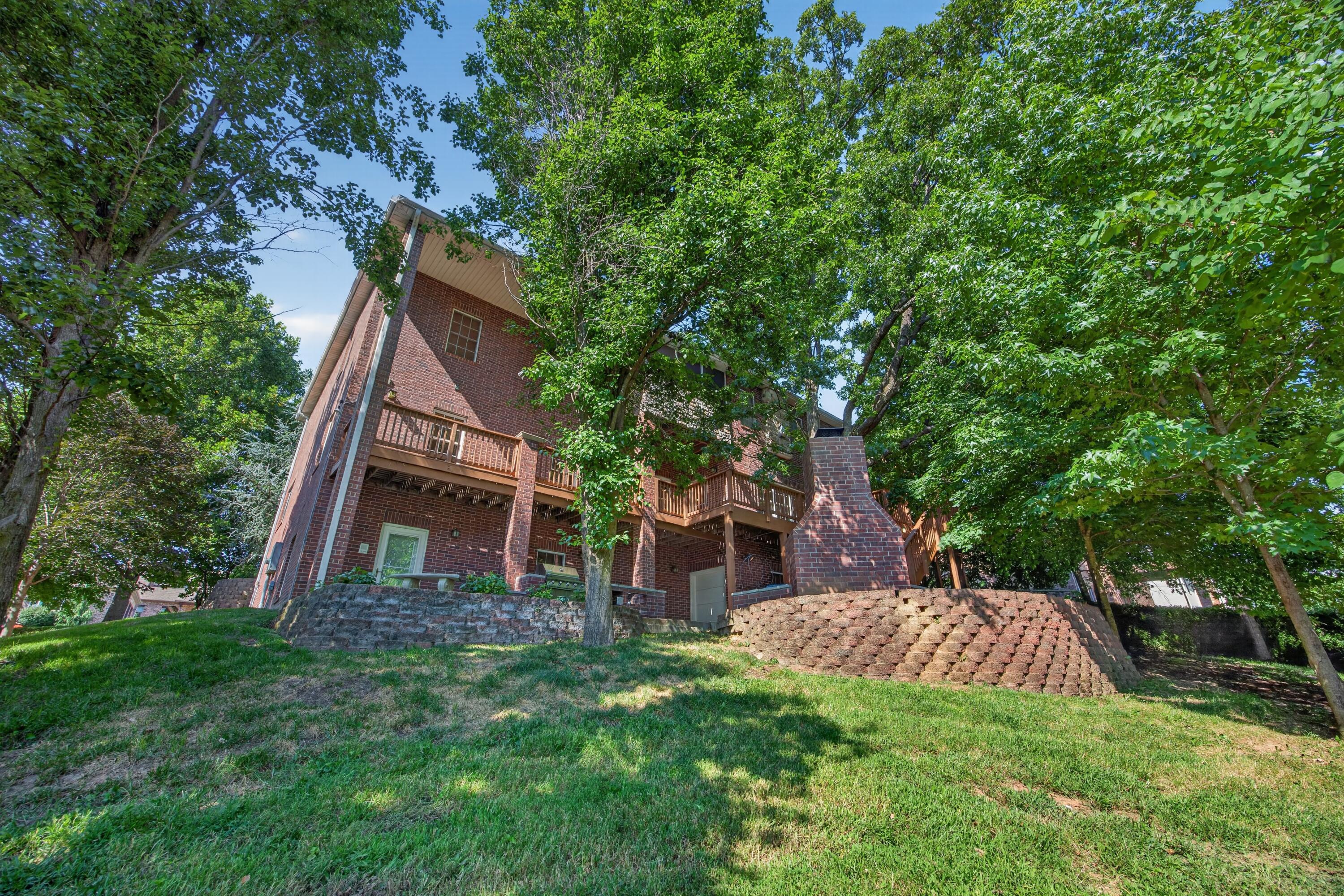 main property photo 14