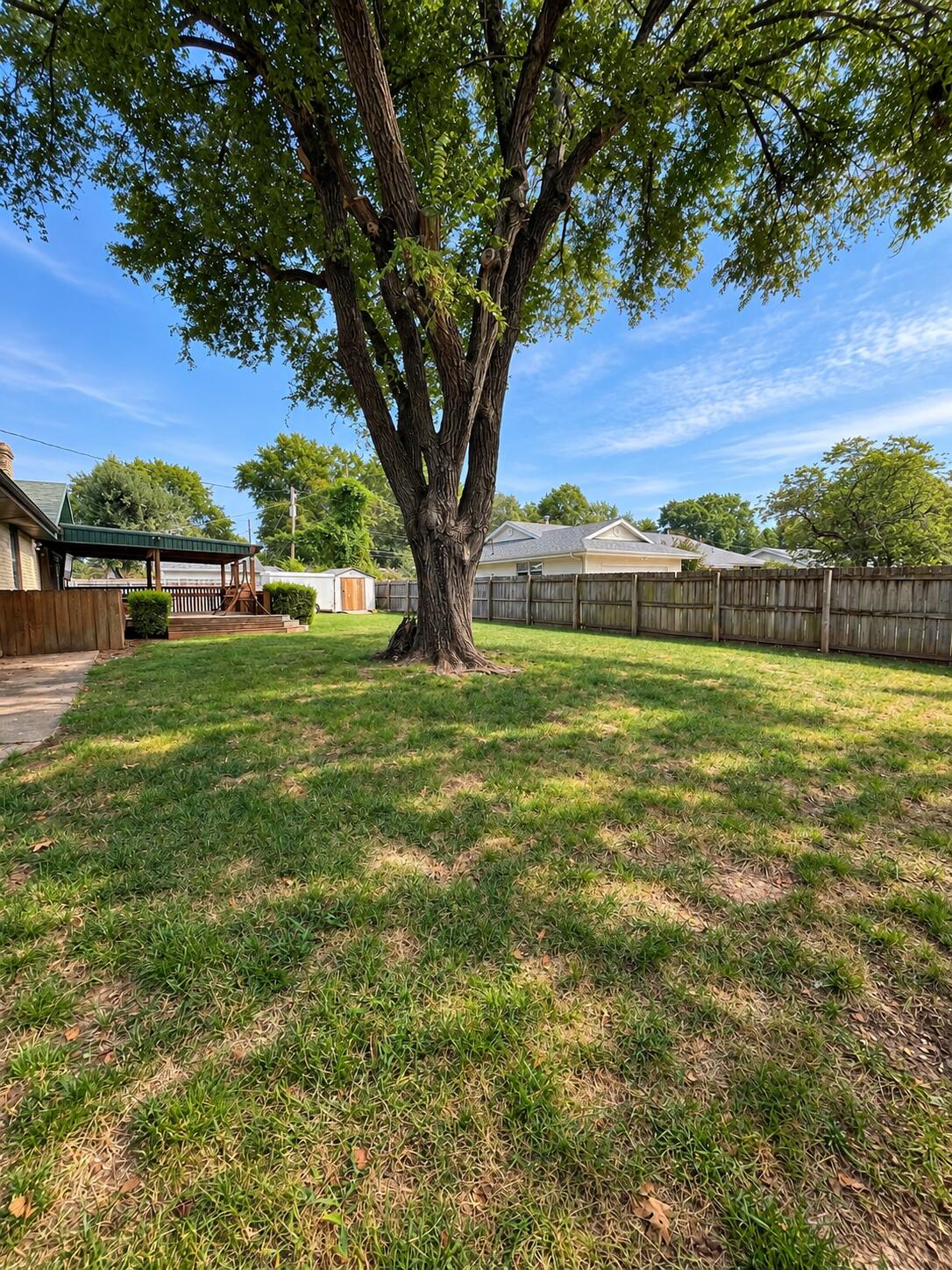main property photo 29