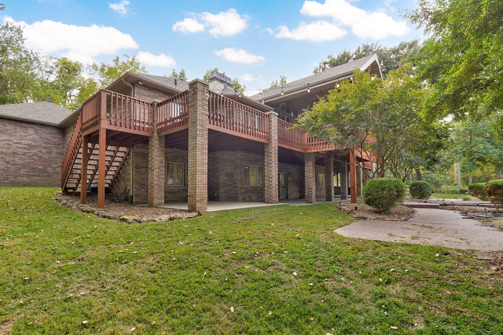 main property photo 78