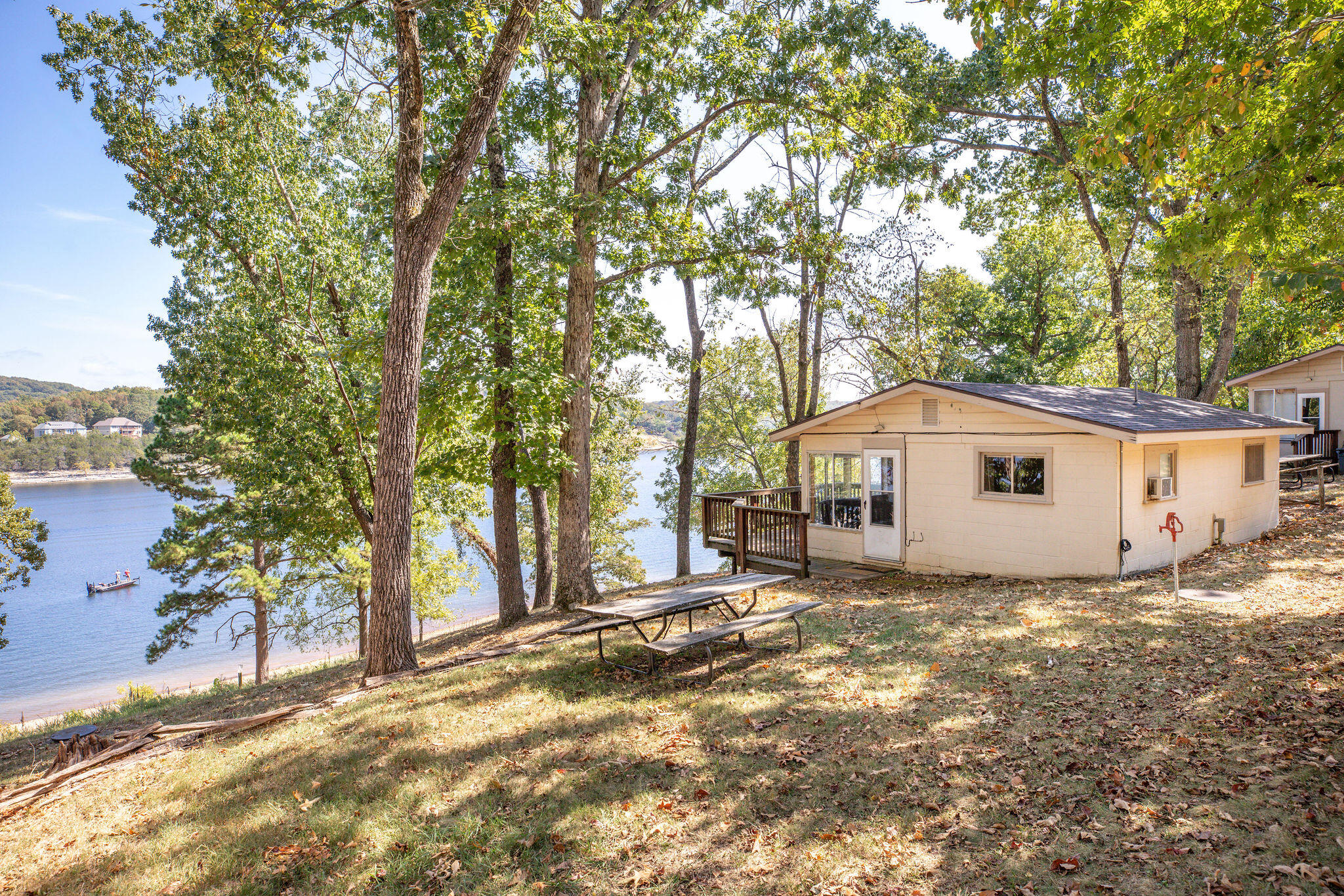 main property photo 50